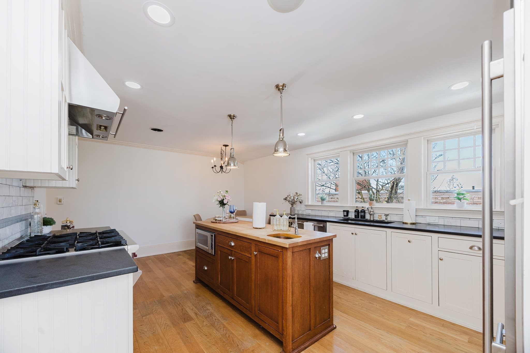 Condominium at 159 Washington St # 4, Newton MA 02458, Newton, photo 3 of 42