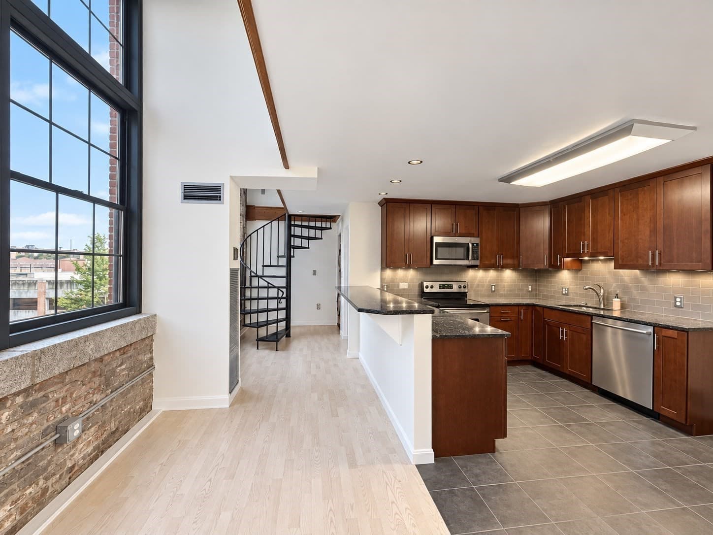 Condominium at 200 Market St # 29A, Lowell MA 01852, Lowell, photo 11 of 22