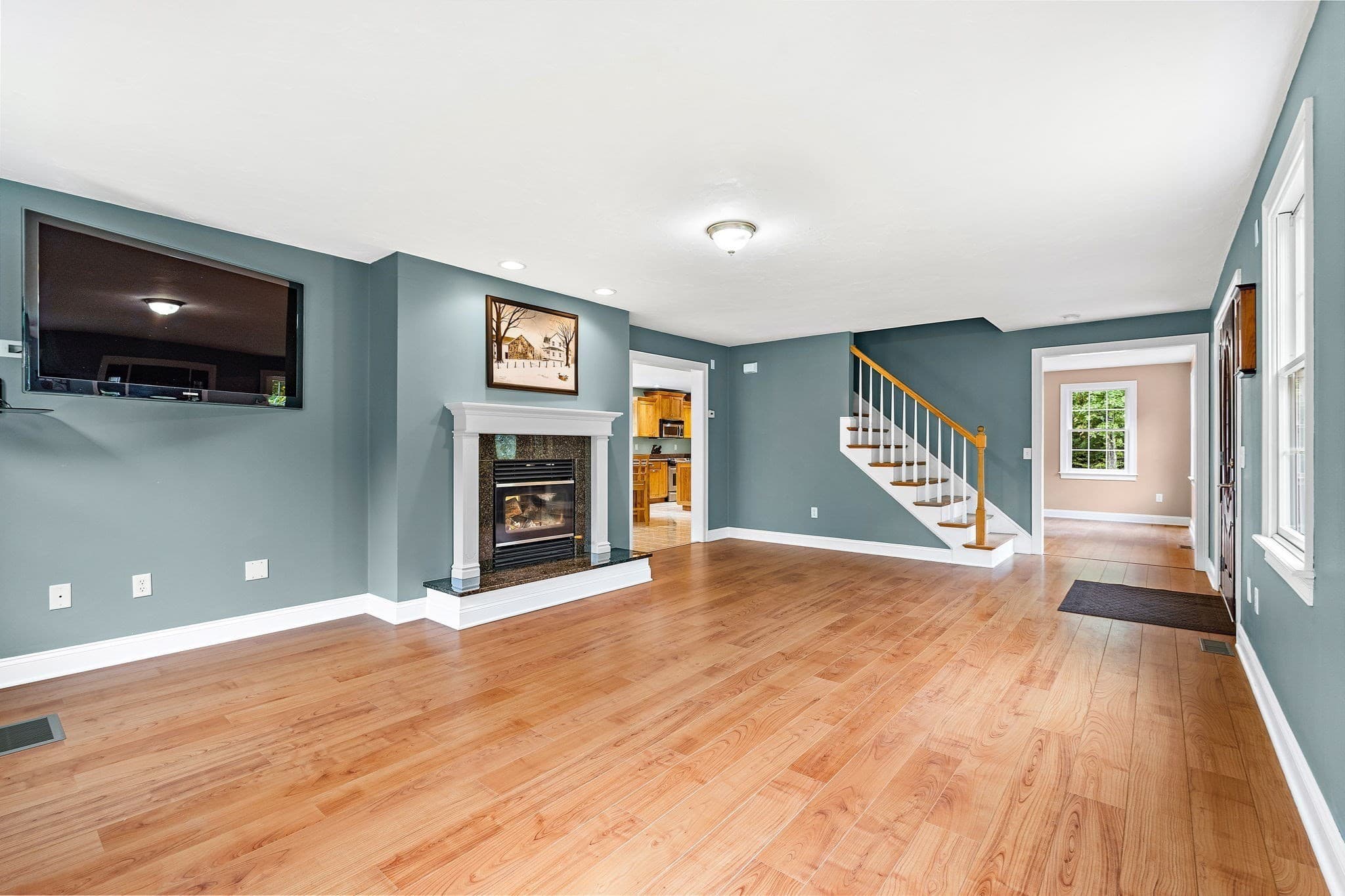 Single Family Residence at 208 Sw Main St, Douglas MA 01516, Douglas, photo 6 of 38