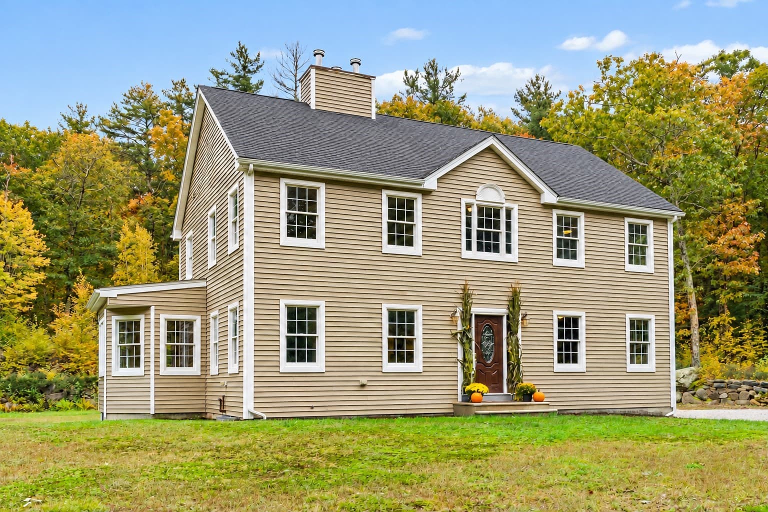 208 Sw Main St, Douglas MA 01516