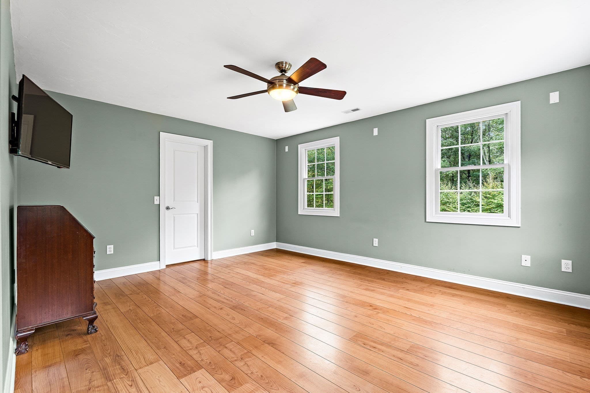 Single Family Residence at 208 Sw Main St, Douglas MA 01516, Douglas, photo 20 of 38
