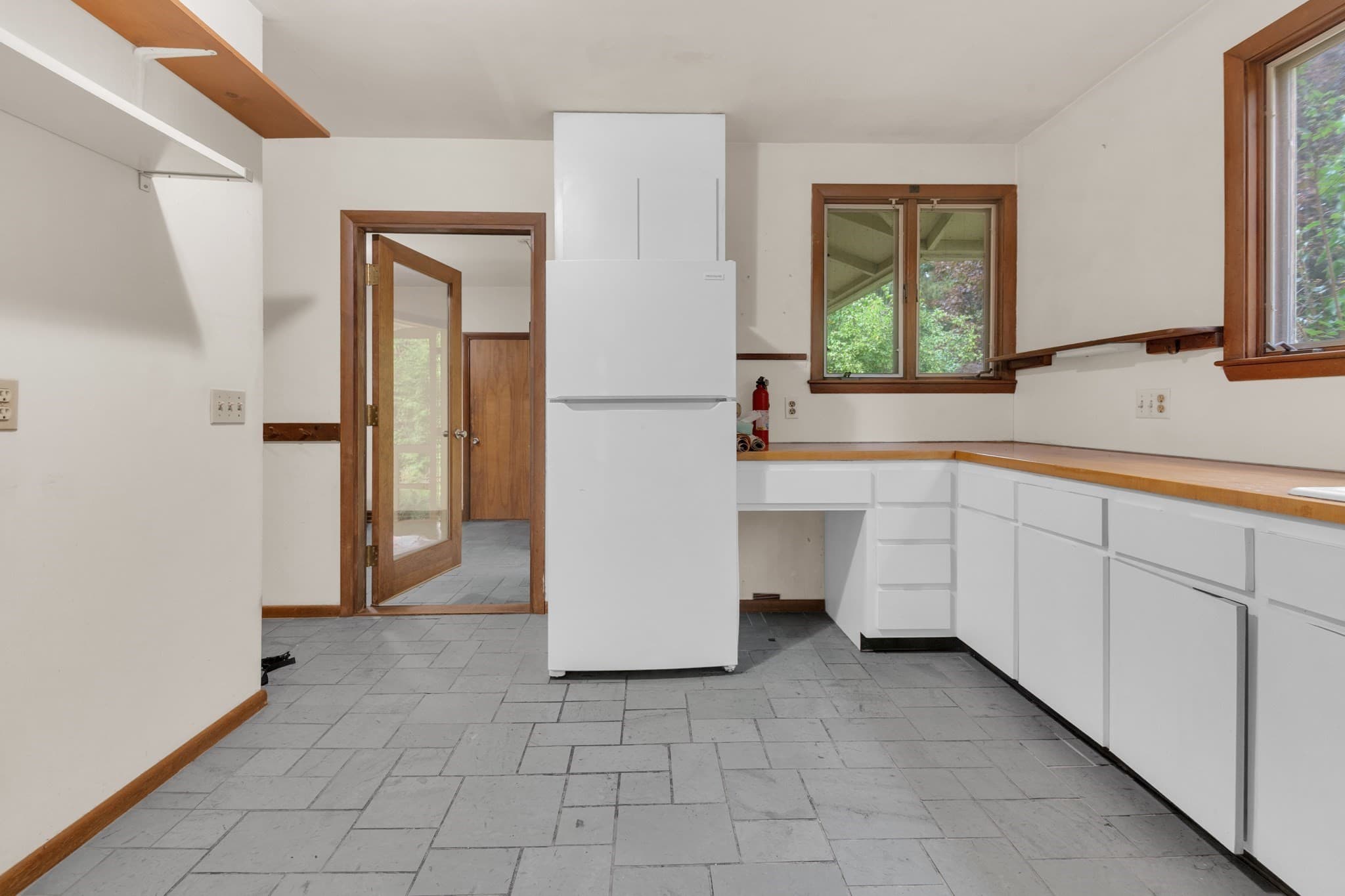 Single Family Residence at 16 Ward Lane, Sherborn MA 01770, Sherborn, photo 6 of 36