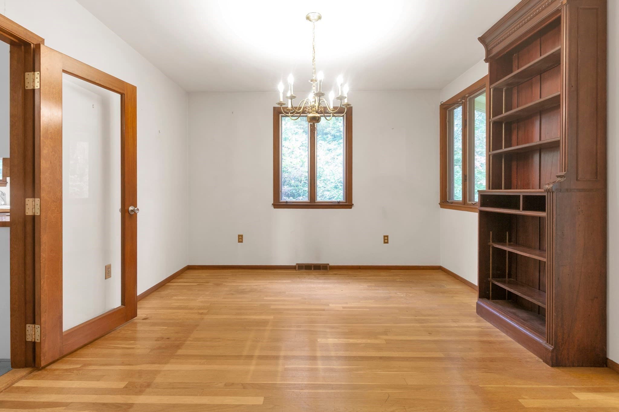 Single Family Residence at 16 Ward Lane, Sherborn MA 01770, Sherborn, photo 11 of 36