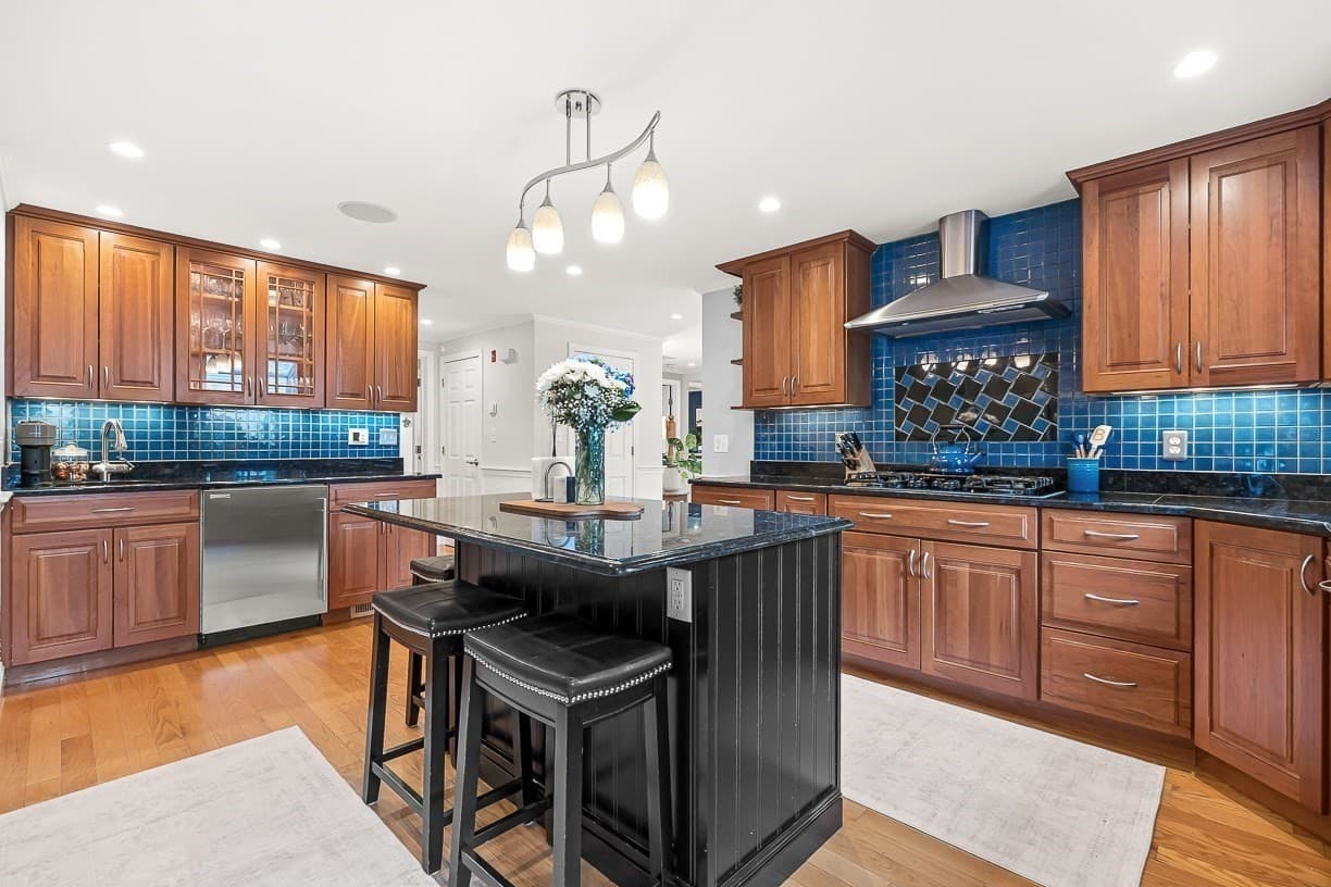 Single Family Residence at 15 Millbrook Rd, Beverly MA 01915, Beverly, photo 2 of 41