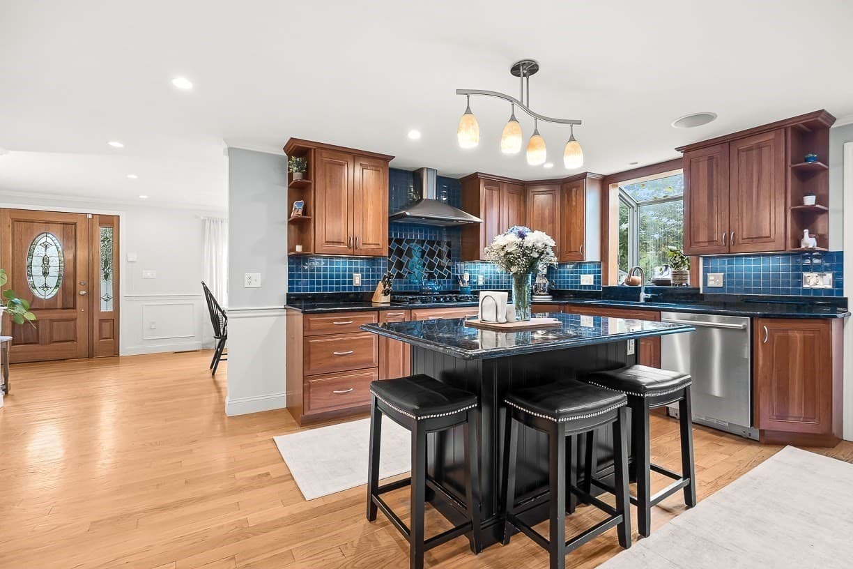 Single Family Residence at 15 Millbrook Rd, Beverly MA 01915, Beverly, photo 3 of 41