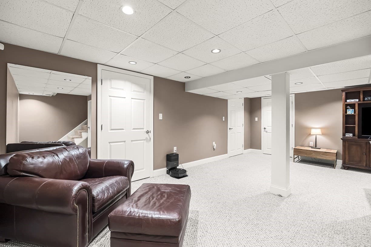 Single Family Residence at 15 Millbrook Rd, Beverly MA 01915, Beverly, photo 33 of 41
