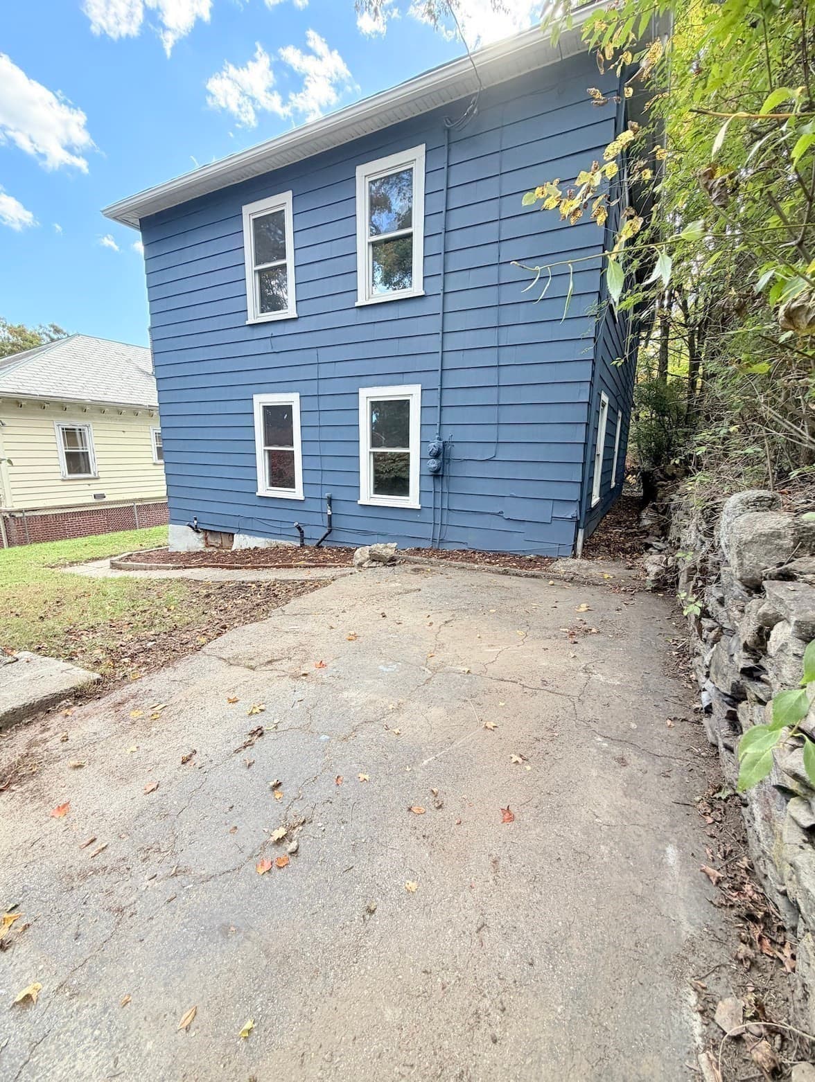 Multi Family at 92 Dresser St, Southbridge MA 01550, photo 34 of 36