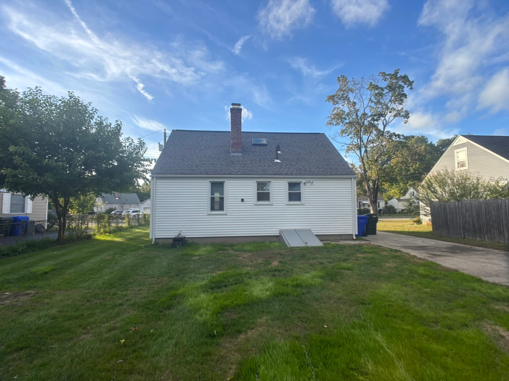 Single Family Residence at 23 Midway St, Springfield MA 01151, Springfield, photo 2 of 24