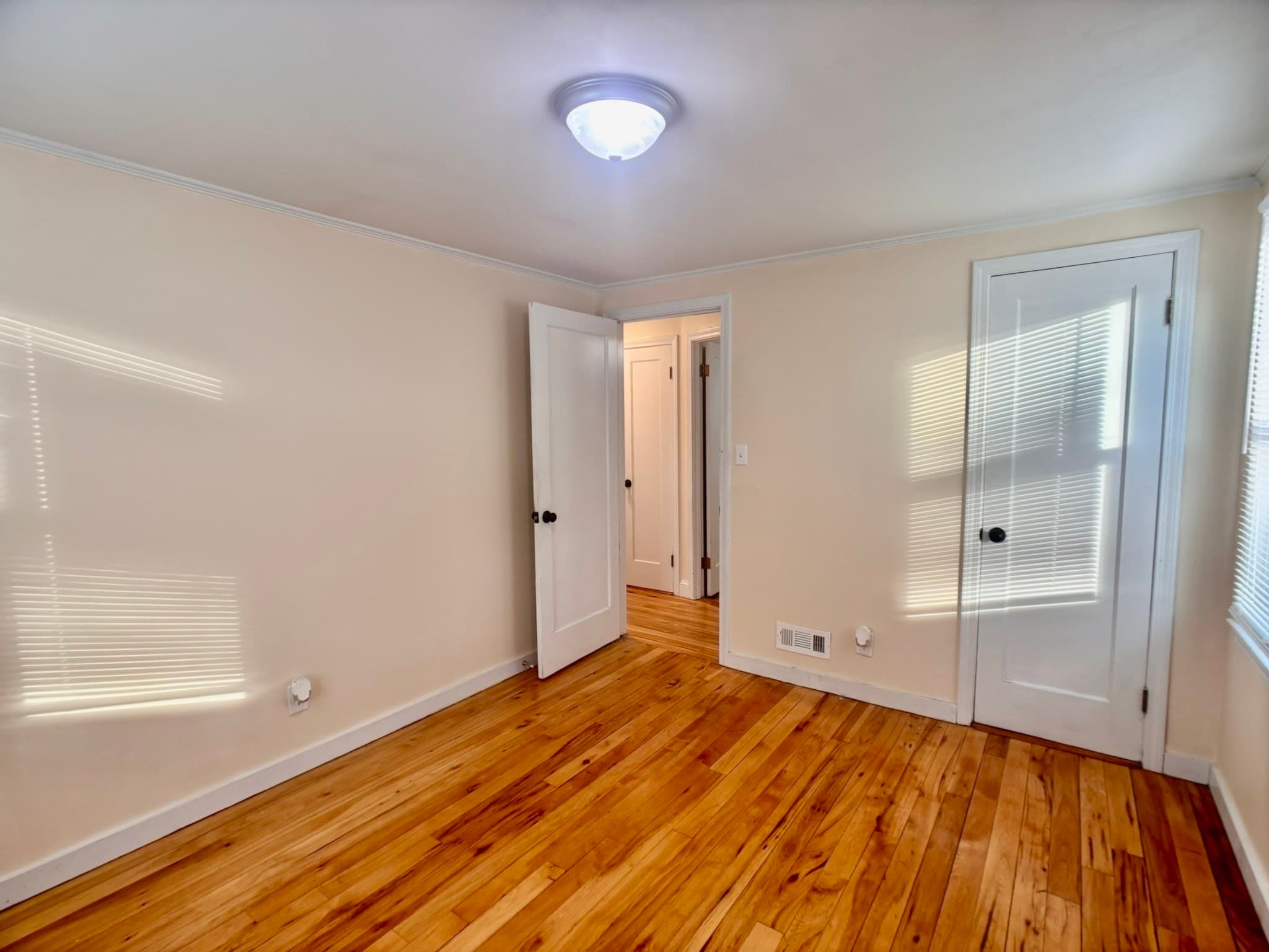 Single Family Residence at 23 Midway St, Springfield MA 01151, Springfield, photo 12 of 24