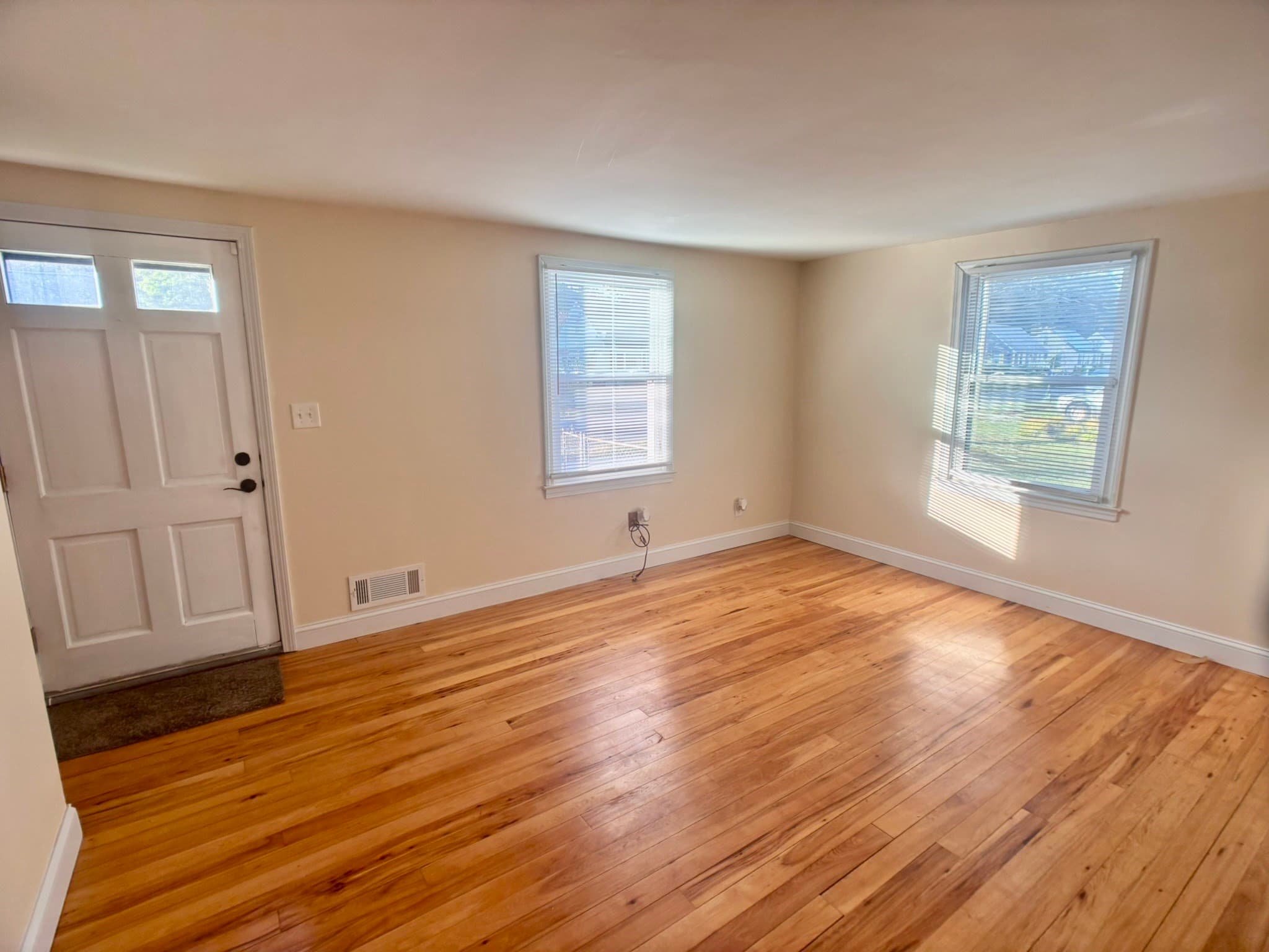 Single Family Residence at 23 Midway St, Springfield MA 01151, Springfield, photo 10 of 24