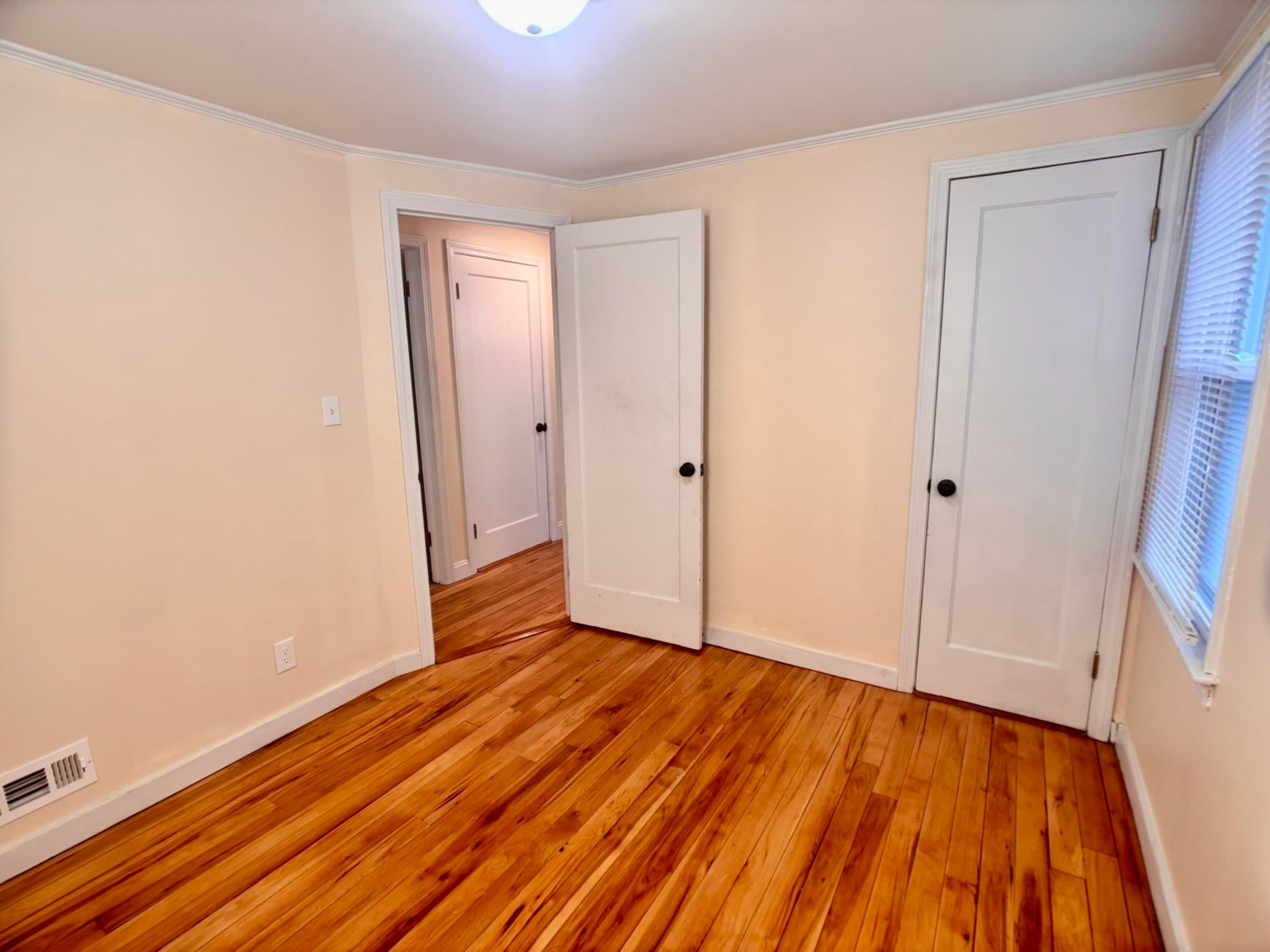 Single Family Residence at 23 Midway St, Springfield MA 01151, Springfield, photo 14 of 24