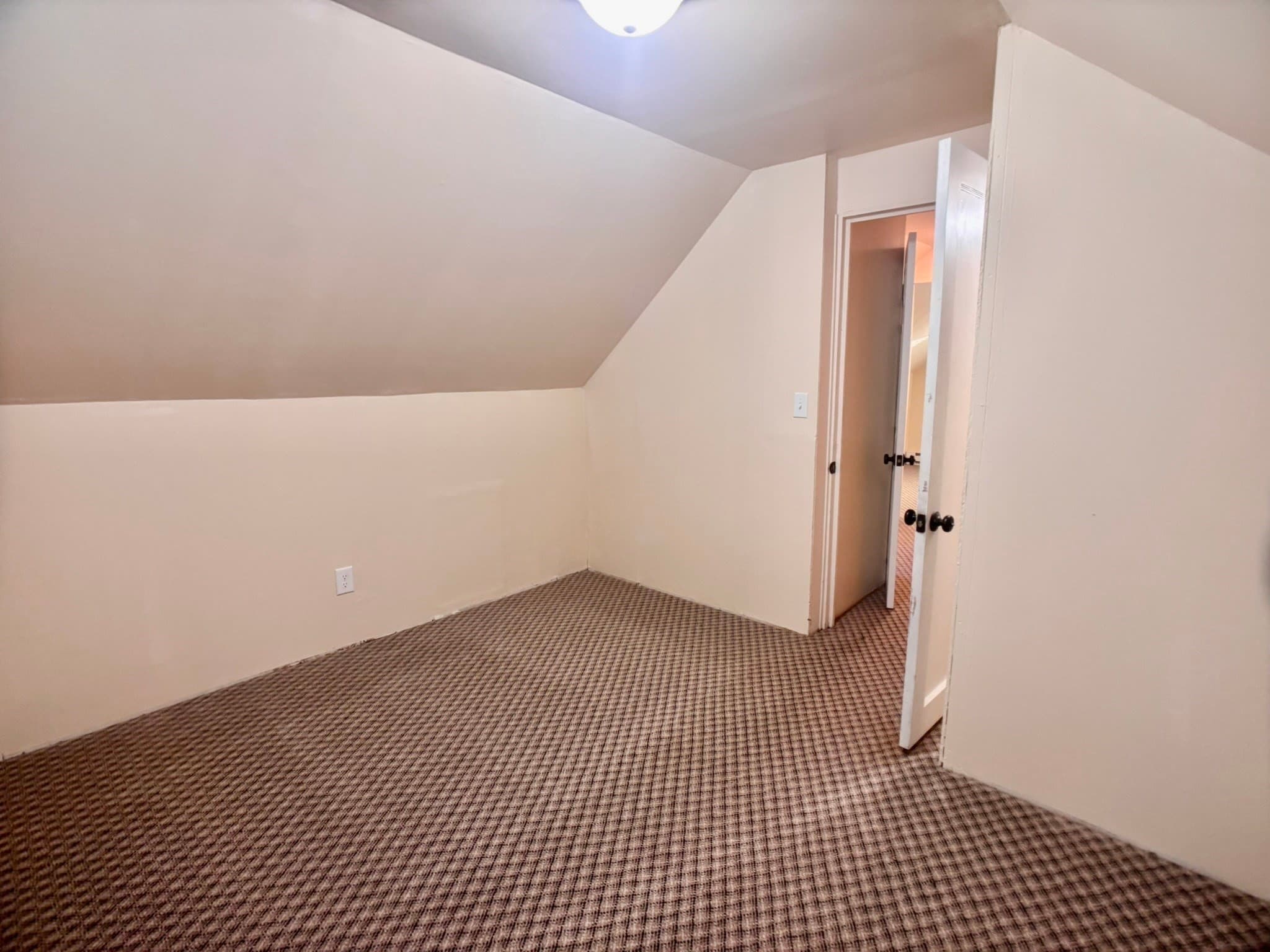 Single Family Residence at 23 Midway St, Springfield MA 01151, Springfield, photo 19 of 24