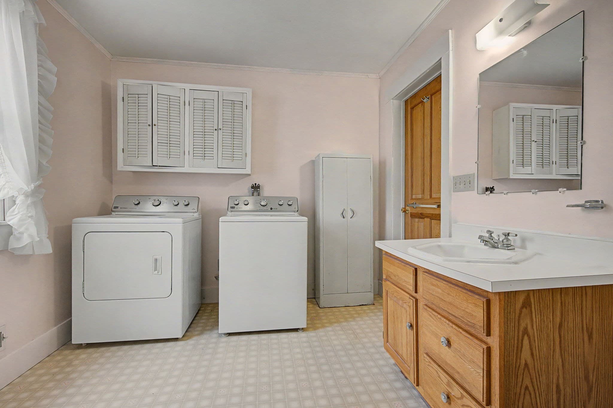 Single Family Residence at 13 East St, Southampton MA 01073, Southampton, photo 22 of 40