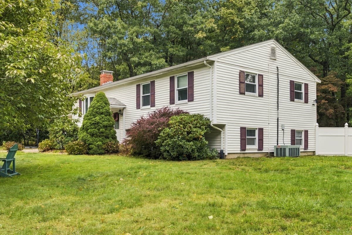 Single Family Residence at 342 Woodland Drive, Hanover MA 02339, Hanover, photo 23 of 27