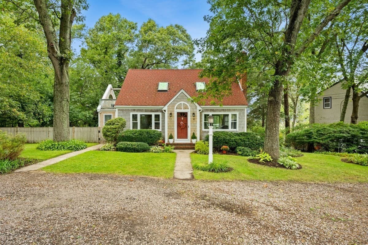 74 Arboretum Rd, Plymouth MA 02360