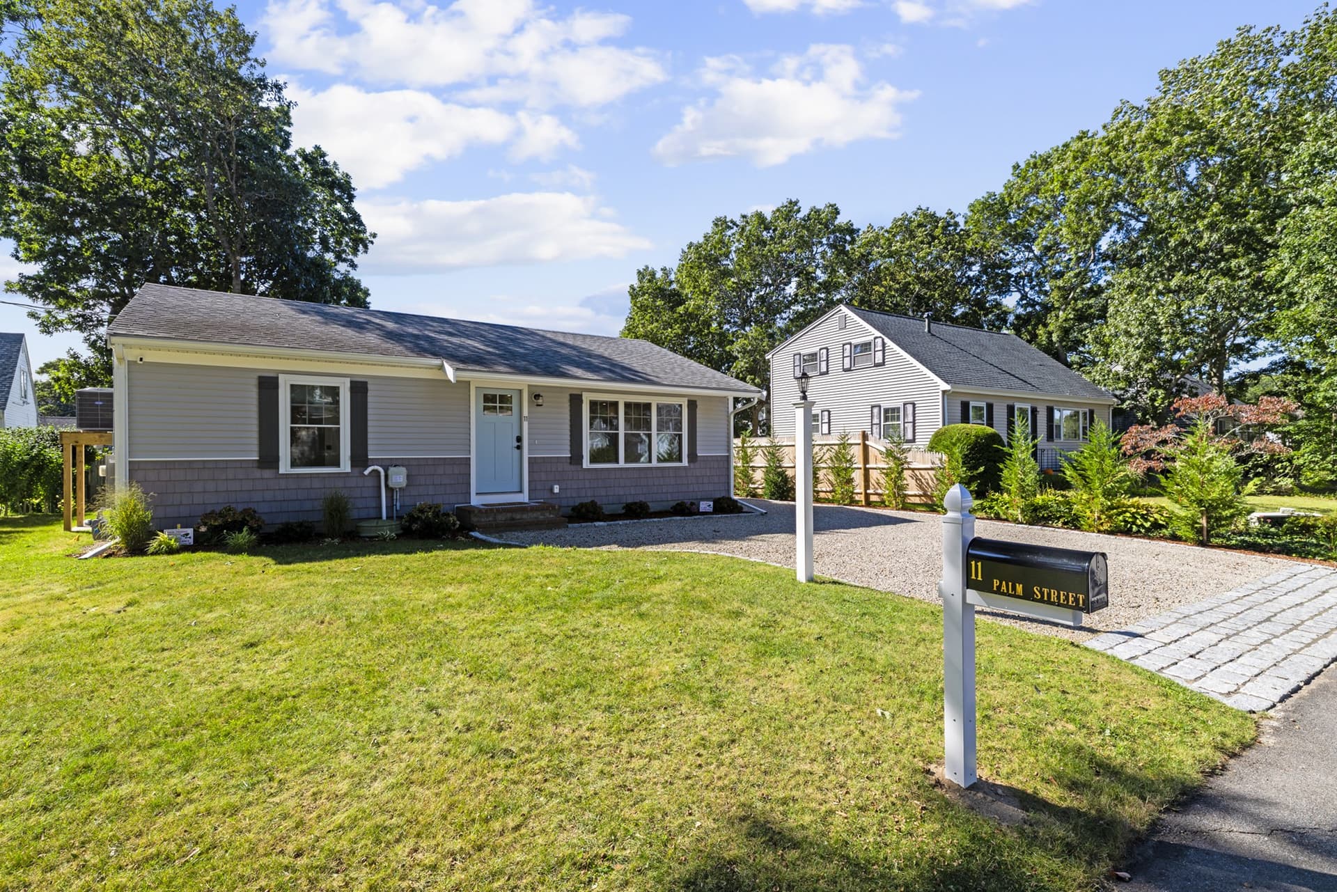 11 Palm St, Falmouth MA 02536