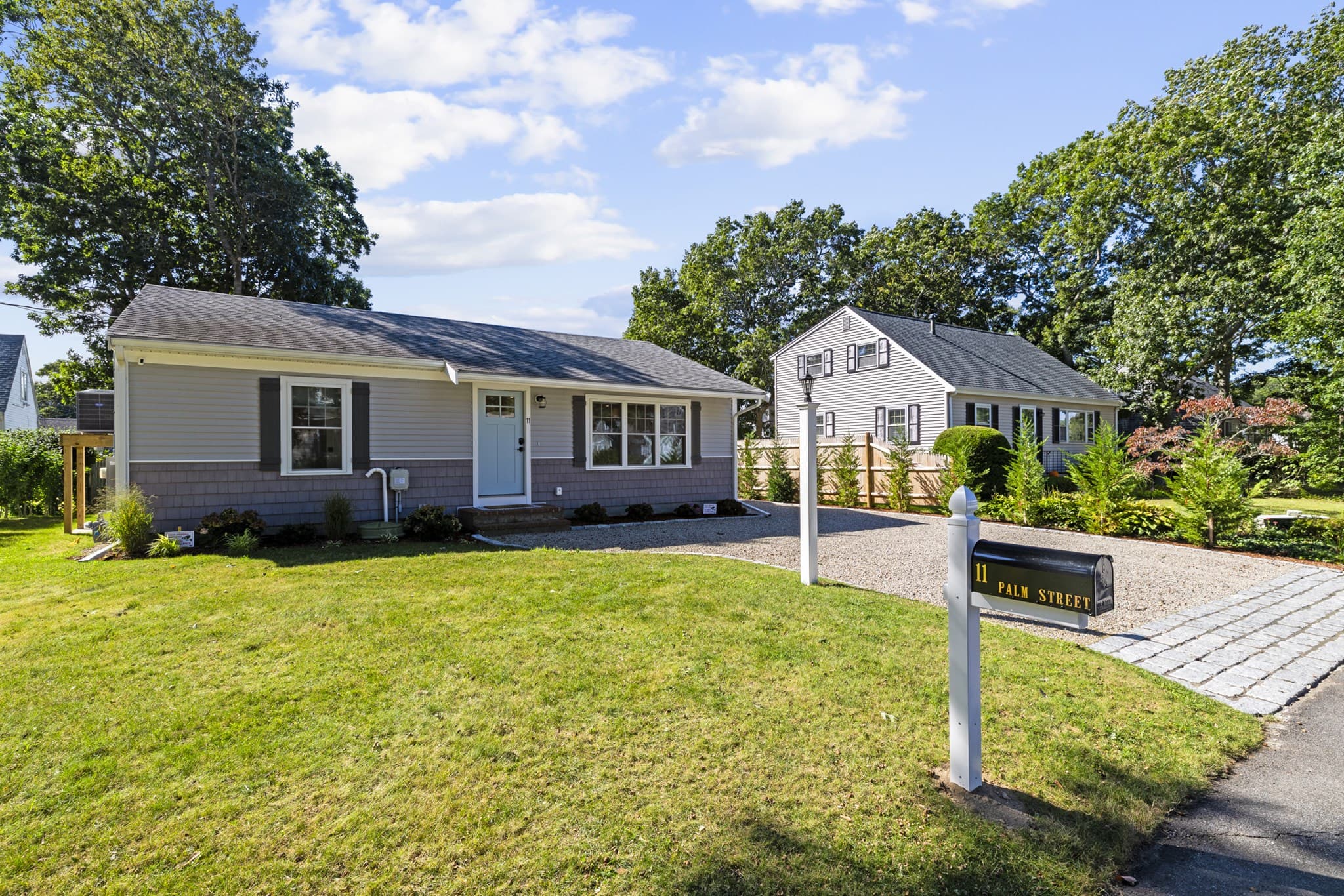 11 Palm St, Falmouth MA 02536