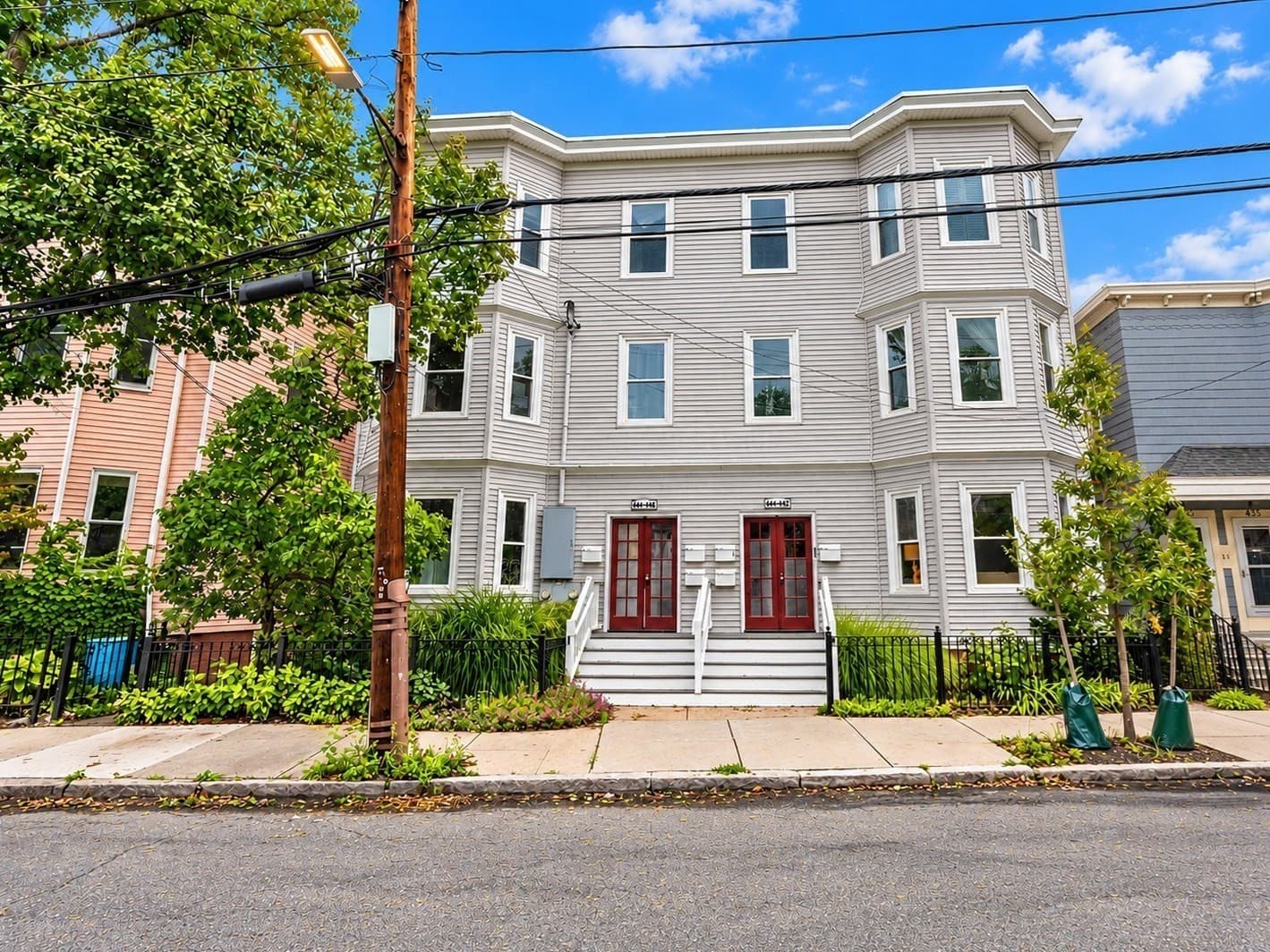 442 Windsor St # 1, Cambridge MA 02141