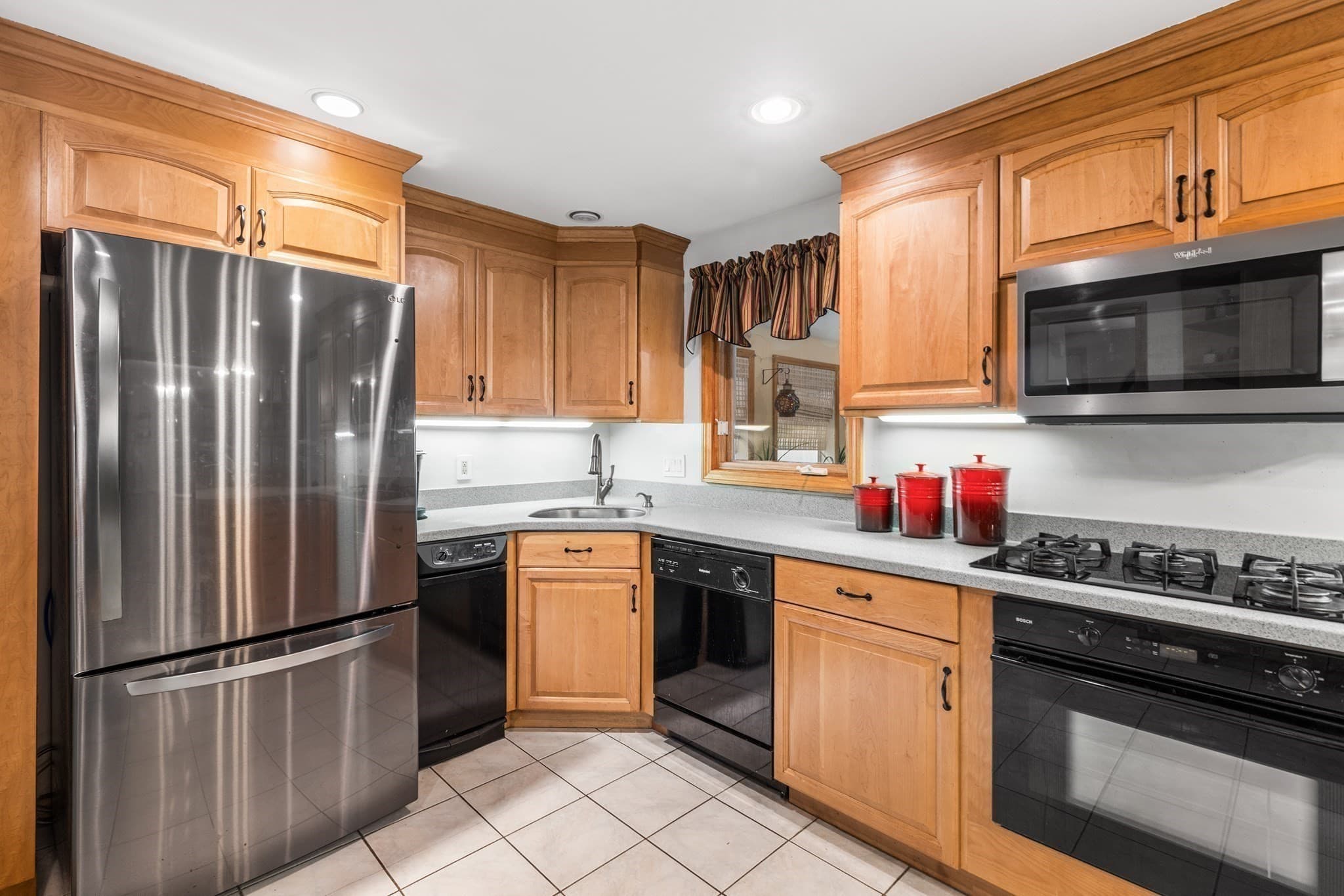 Single Family Residence at 9 Shady Lane, Franklin MA 02038, Franklin, photo 11 of 42
