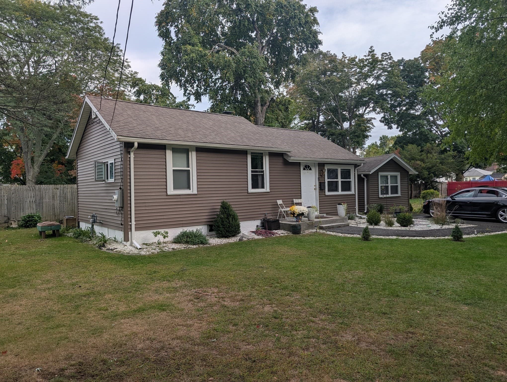 Single Family Residence at 195 Ambrose, Springfield MA 01109, Springfield, photo 5 of 9