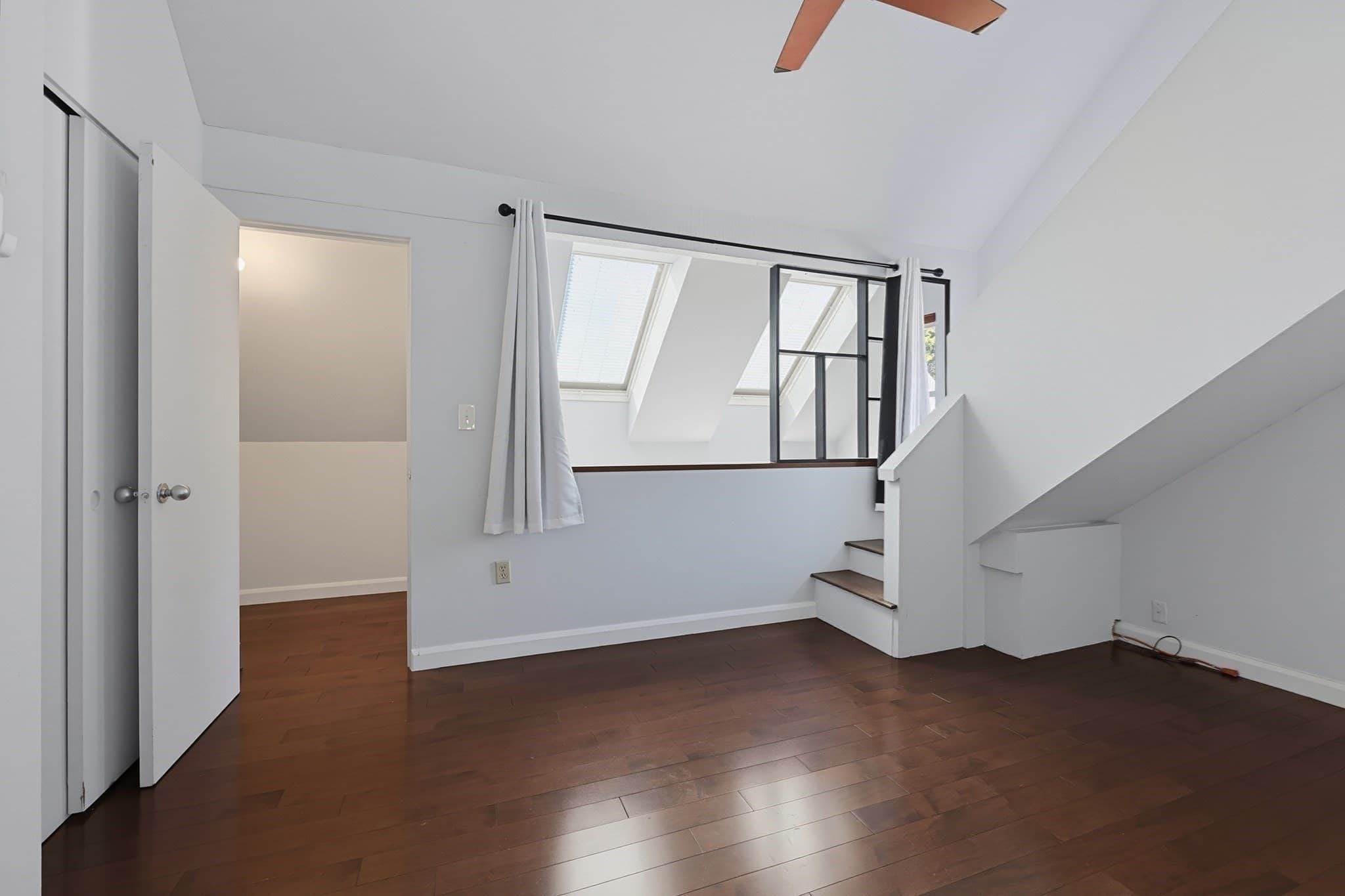 Condominium at 113 Governor Winthrop Rd # 113, Somerville MA 02145, Somerville, photo 7 of 13