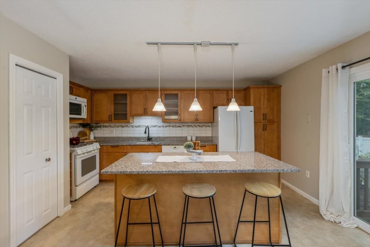 Condex at 22 Riverbank Circle # 22, Haverhill MA 01835, Haverhill, photo 13 of 42