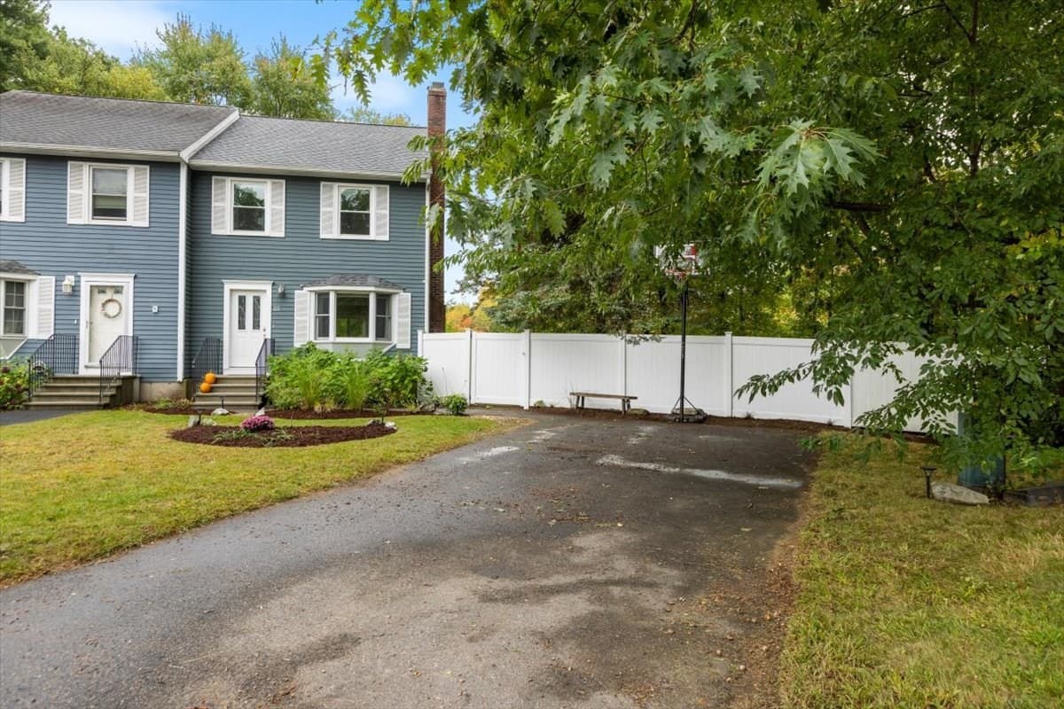 Condex at 22 Riverbank Circle # 22, Haverhill MA 01835, Haverhill, photo 3 of 42