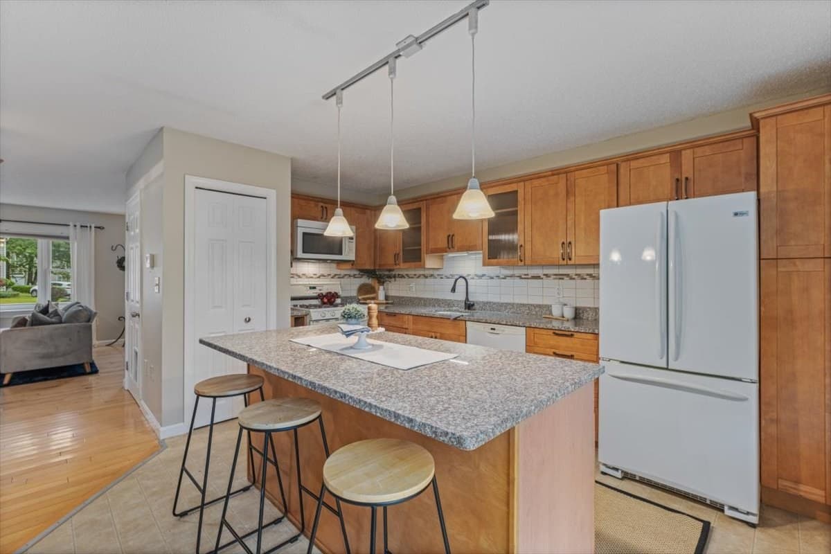 Condex at 22 Riverbank Circle # 22, Haverhill MA 01835, Haverhill, photo 15 of 42