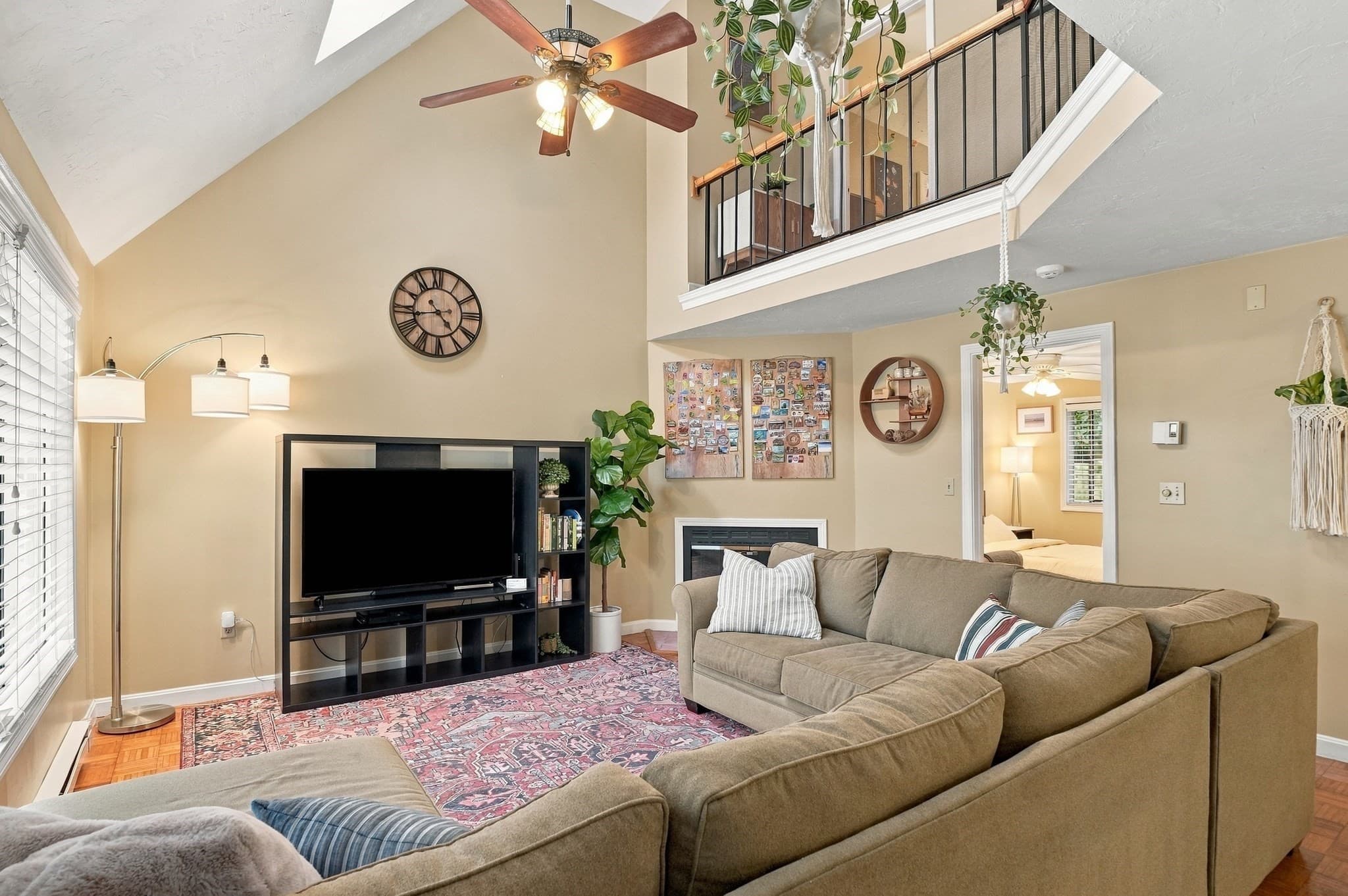 Single Family Residence at 11 Jonathan Circle, Worcester MA 01604, Worcester, photo 3 of 40