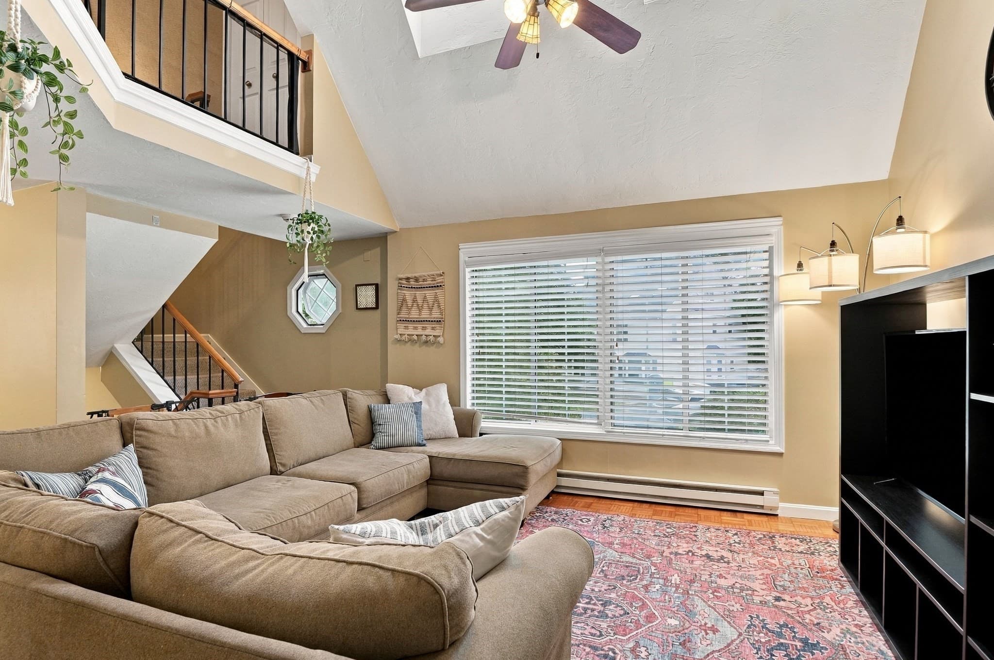 Single Family Residence at 11 Jonathan Circle, Worcester MA 01604, Worcester, photo 5 of 40