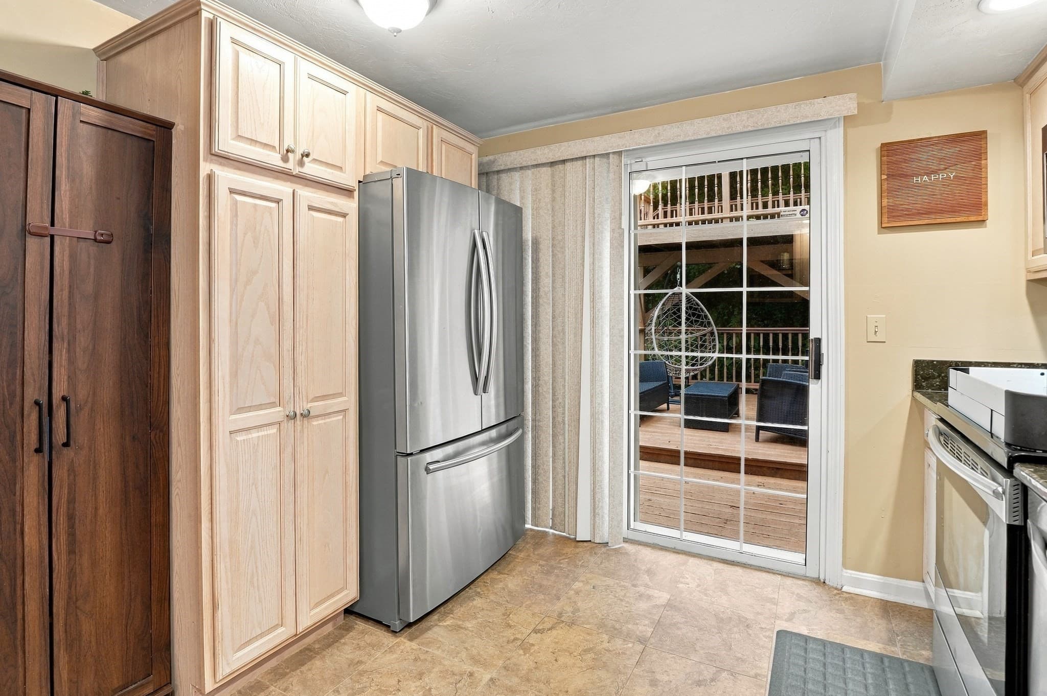 Single Family Residence at 11 Jonathan Circle, Worcester MA 01604, Worcester, photo 10 of 40