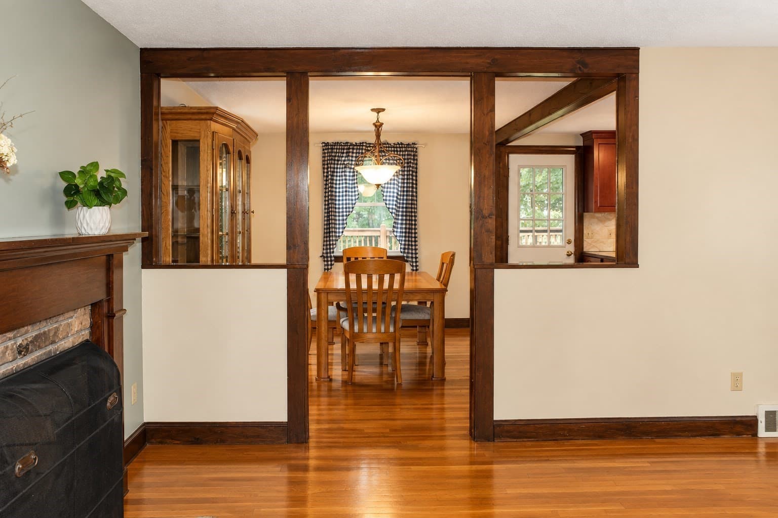 Single Family Residence at 494 Pine St, Weymouth MA 02190, Weymouth, photo 5 of 21