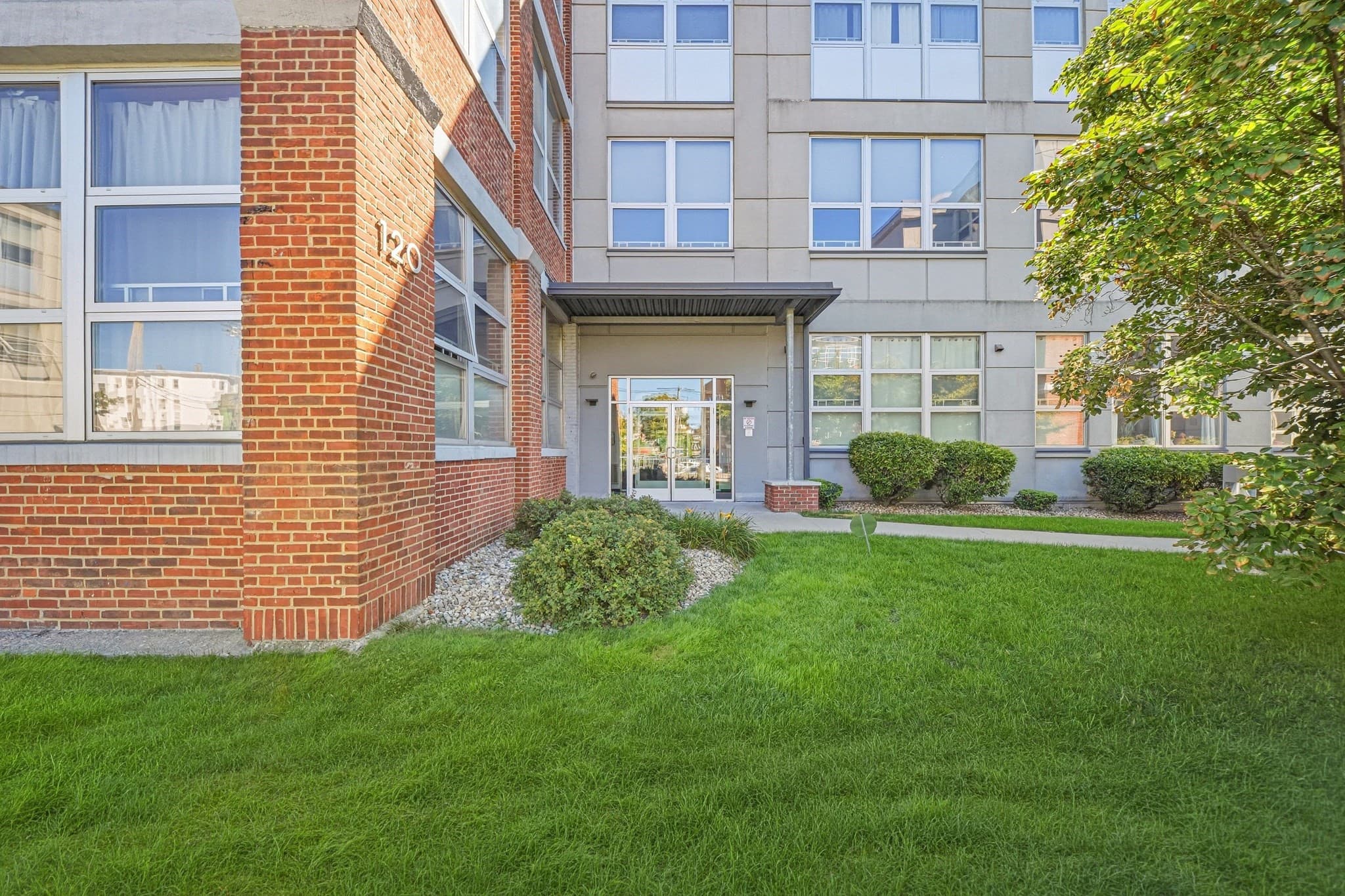 Condominium at 120 Holmes St # 312, Quincy MA 02171, Quincy, photo 25 of 27