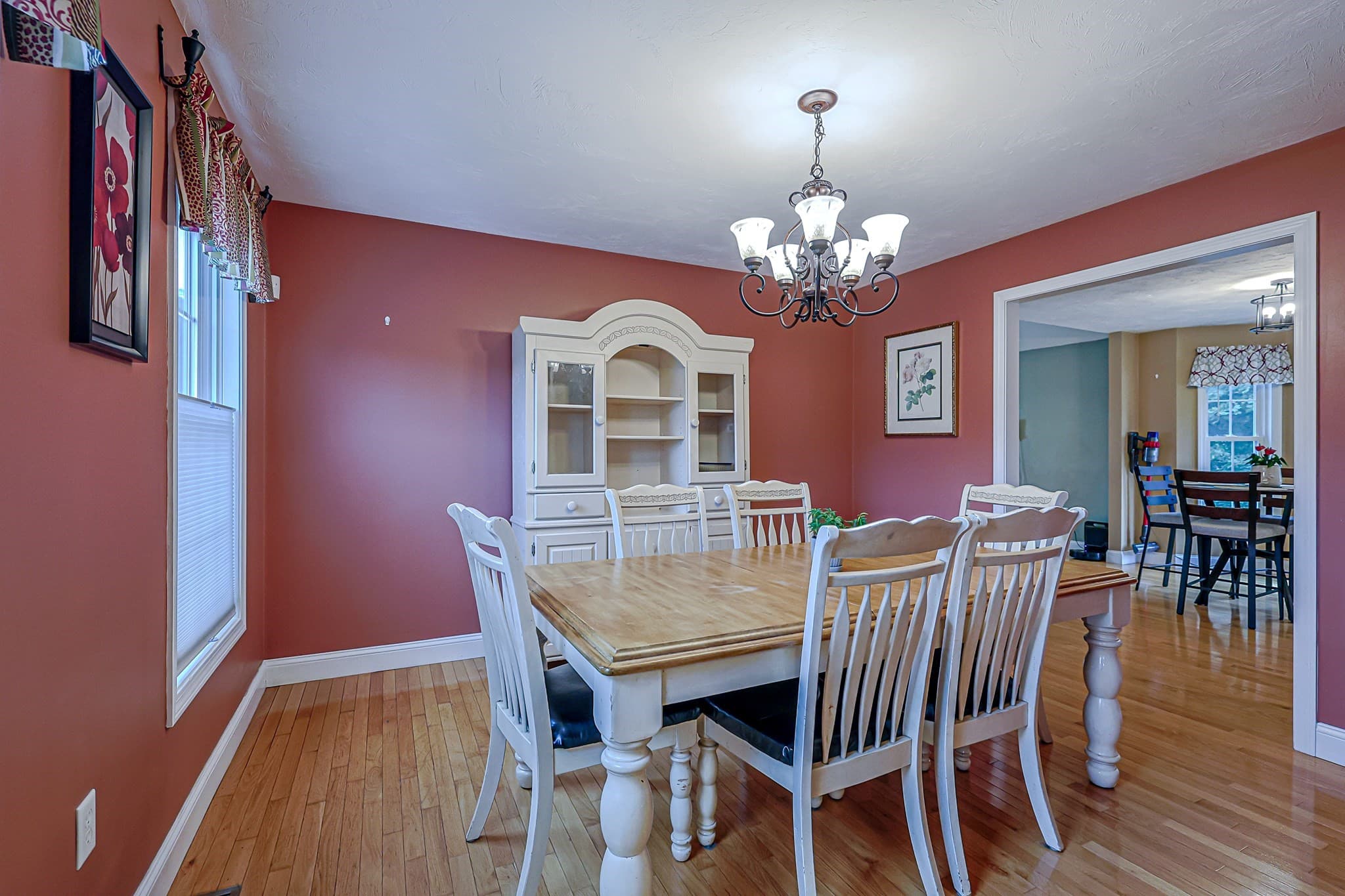 Single Family Residence at 91 Edgewood Ave, Haverhill MA 01832, Haverhill, photo 13 of 35
