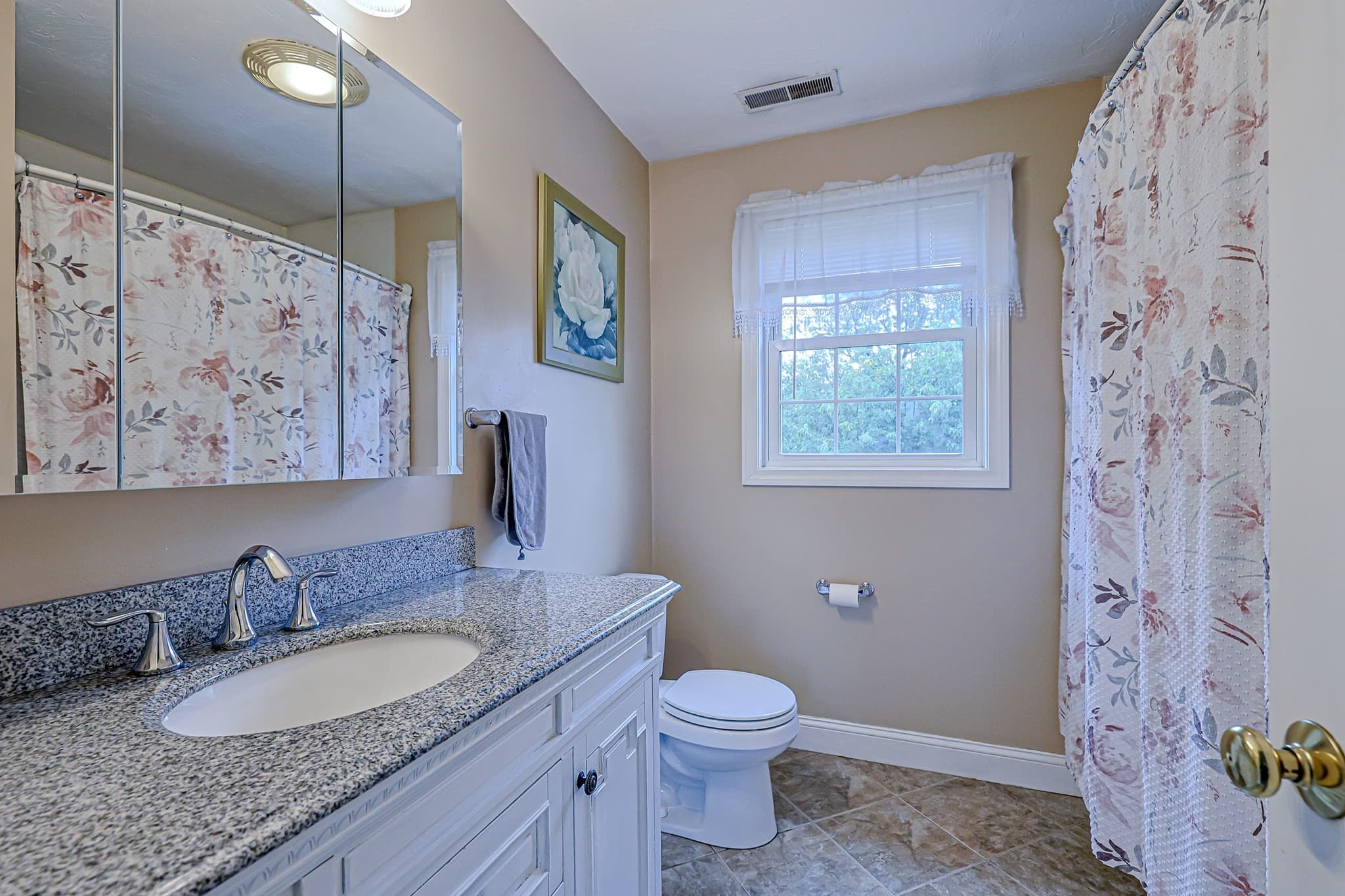 Single Family Residence at 91 Edgewood Ave, Haverhill MA 01832, Haverhill, photo 17 of 35