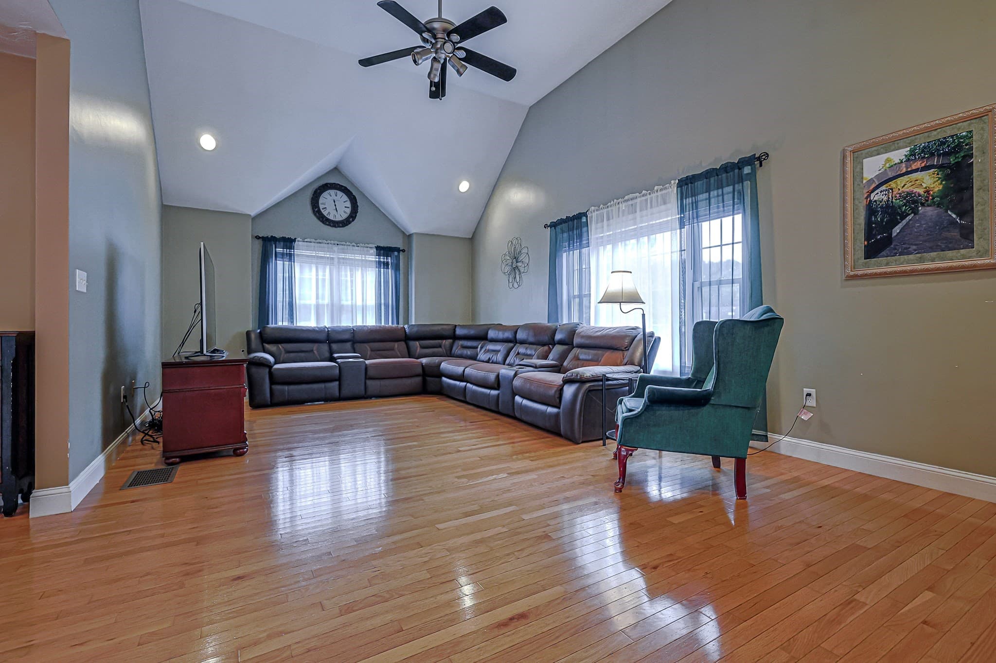 Single Family Residence at 91 Edgewood Ave, Haverhill MA 01832, Haverhill, photo 5 of 35