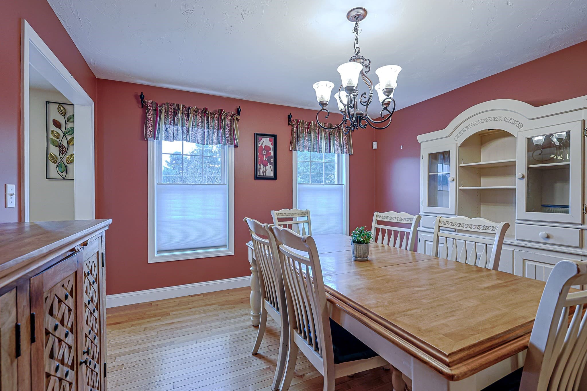 Single Family Residence at 91 Edgewood Ave, Haverhill MA 01832, Haverhill, photo 14 of 35