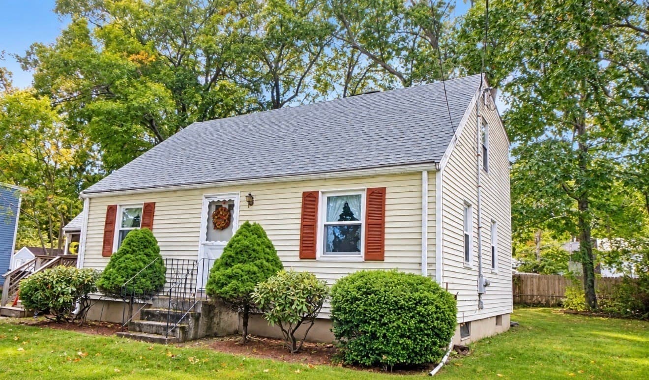 17 Prince St, North Attleboro MA 02760
