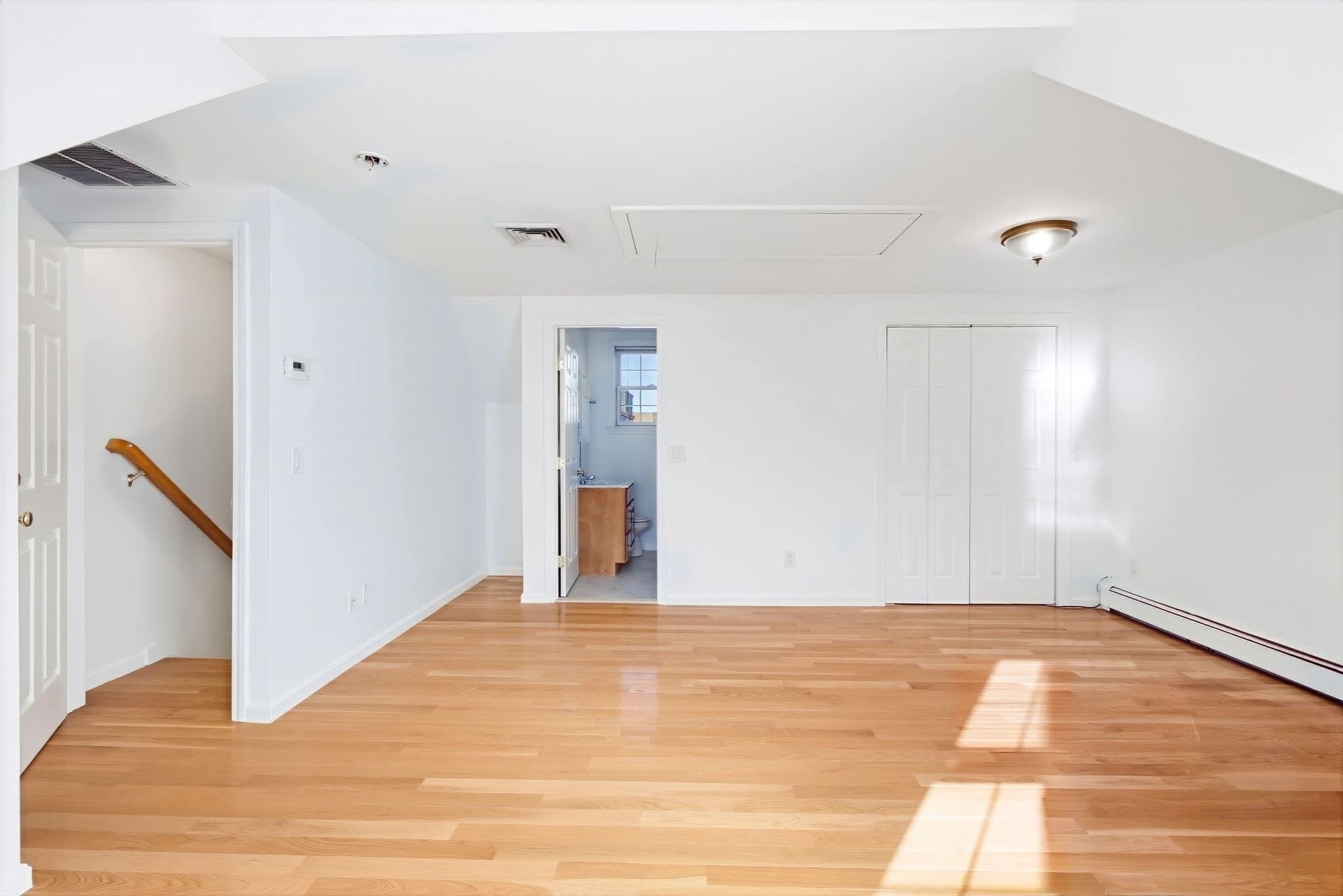 Single Family Residence at 174 Everett St, Boston MA 02128, Boston, photo 10 of 22