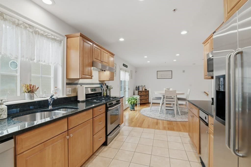 Condominium at 145 Suomi Rd # A2, Quincy MA 02169, Quincy, photo 6 of 39