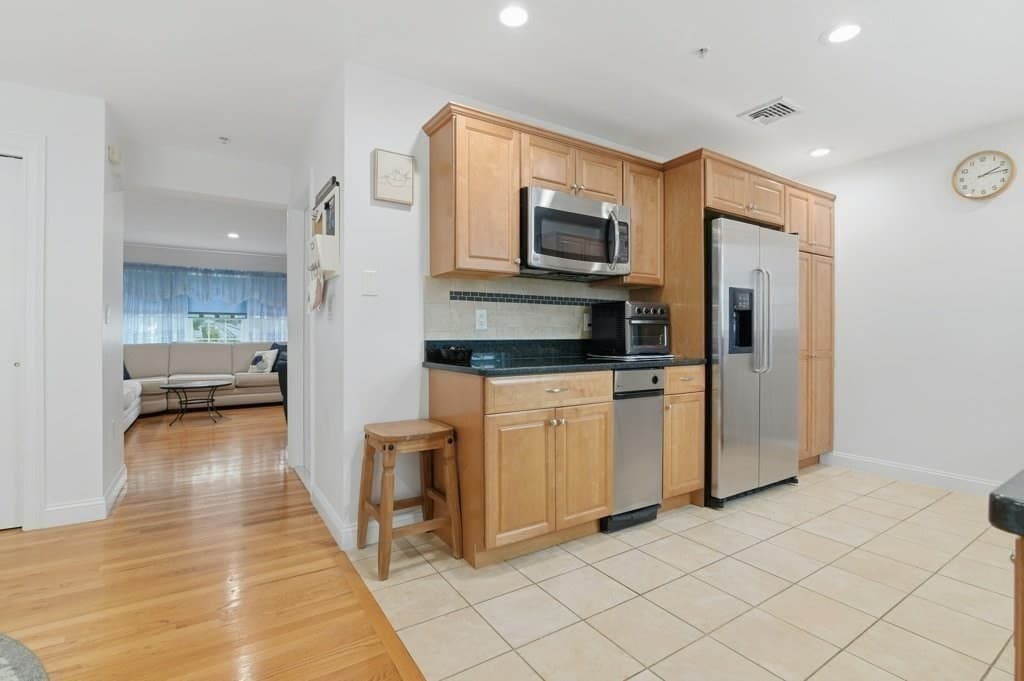 Condominium at 145 Suomi Rd # A2, Quincy MA 02169, Quincy, photo 8 of 39
