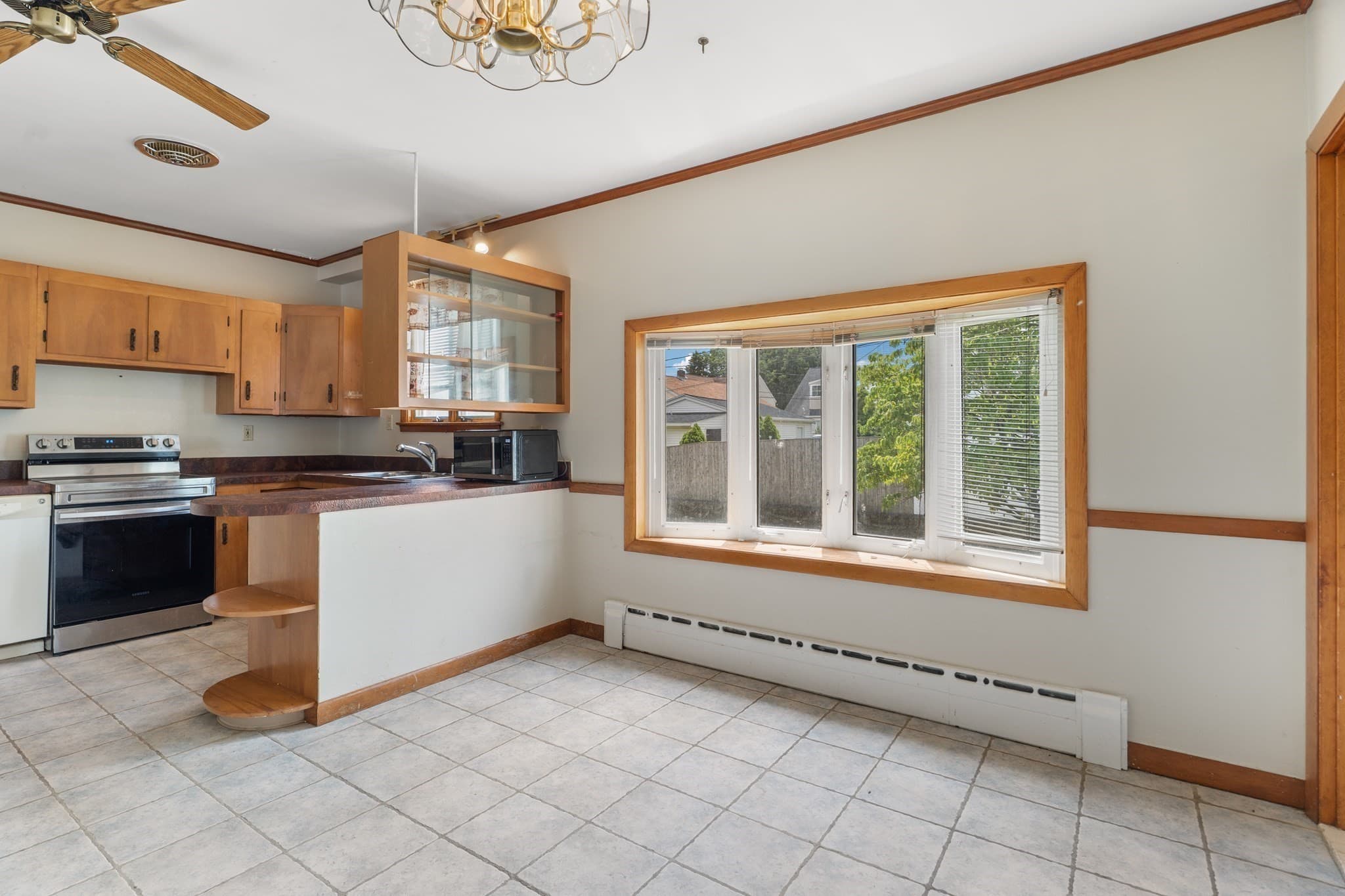 Single Family Residence at 42 Marlboro Street, Worcester MA 01604, Worcester, photo 8 of 34