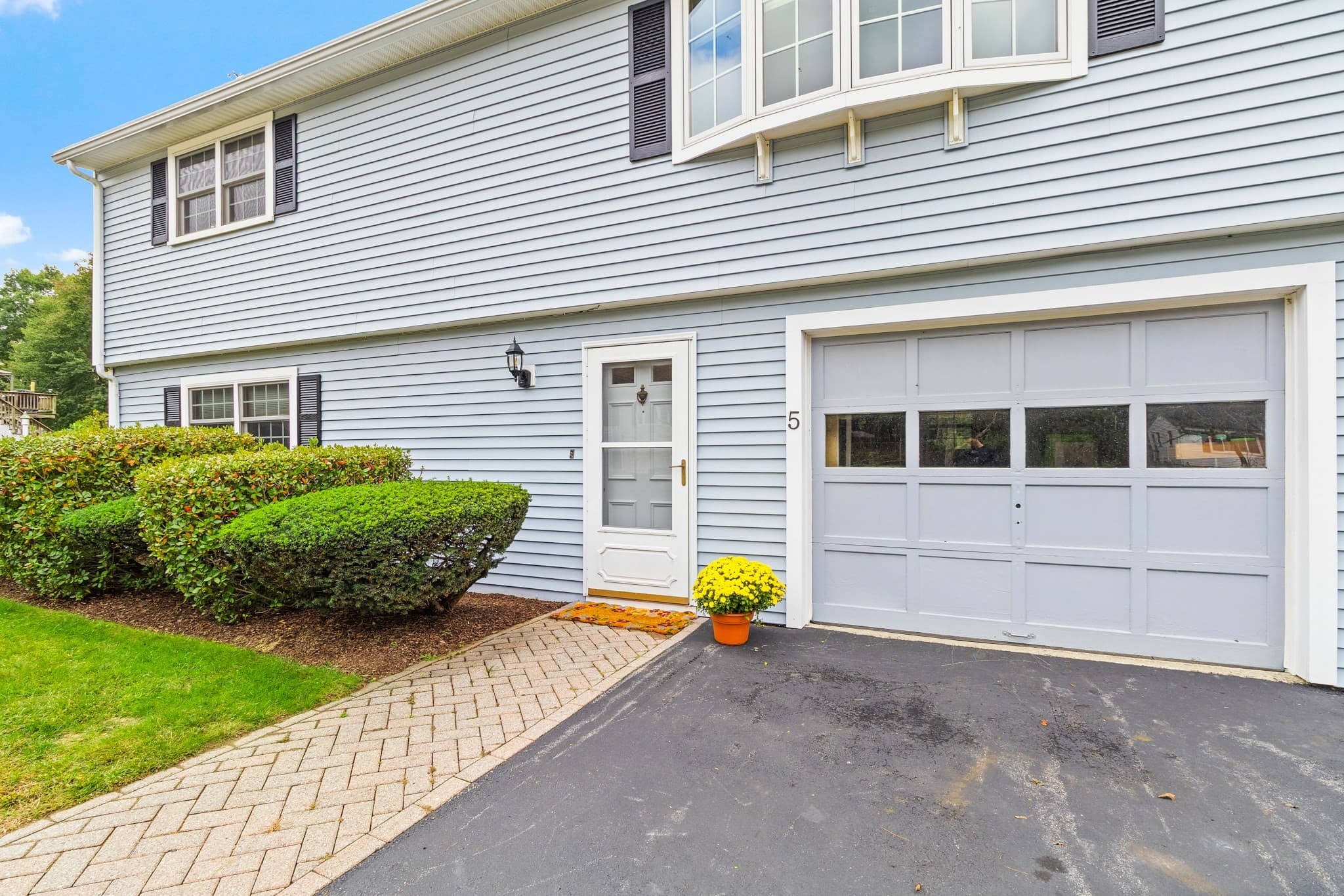Single Family Residence at 5 Memorial Dr, Northborough MA 01532, Northborough, photo 3 of 33