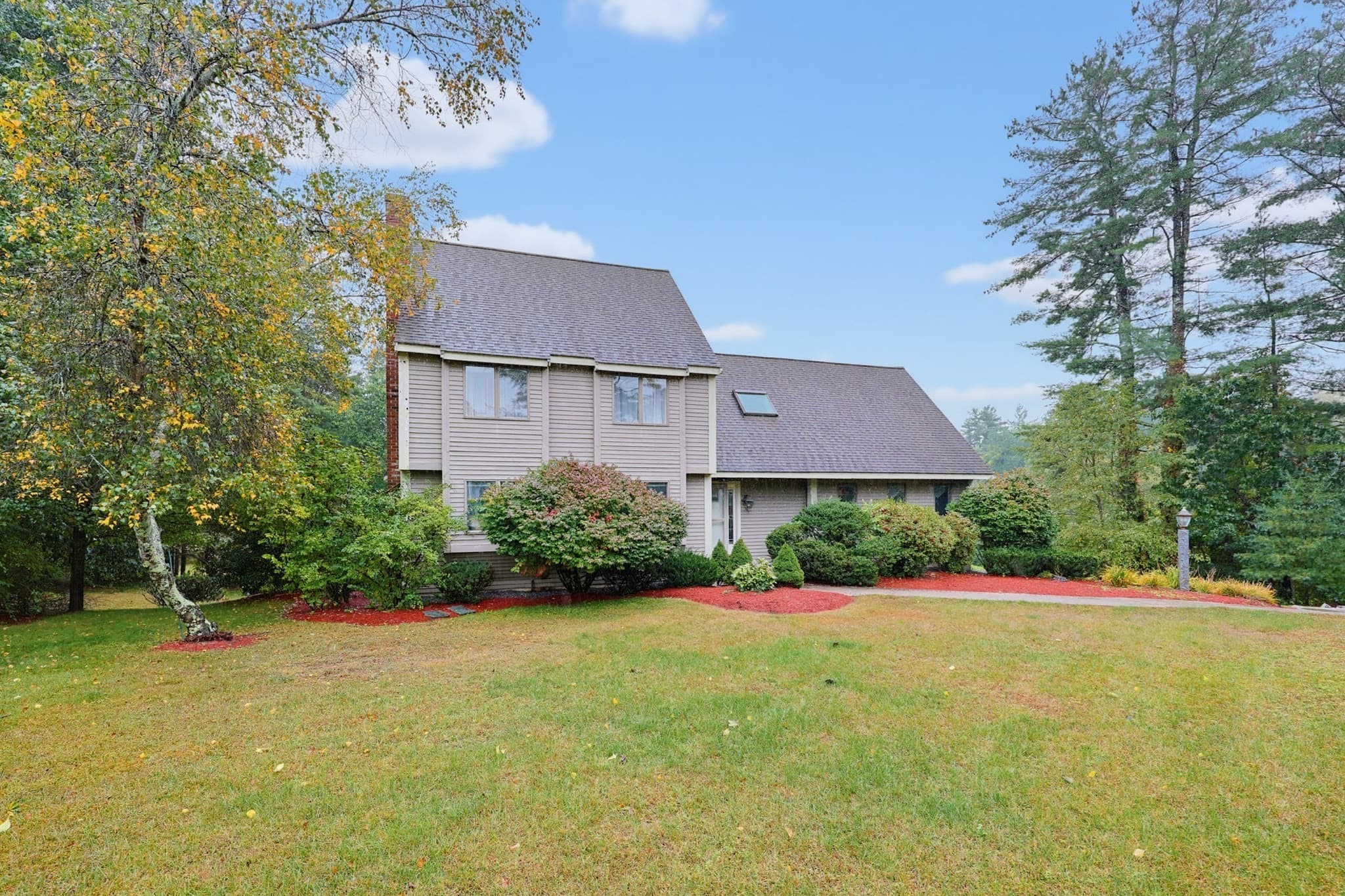 Single Family Residence at 140 Paquawket Path, Groton MA 01450, Groton, photo 2 of 37