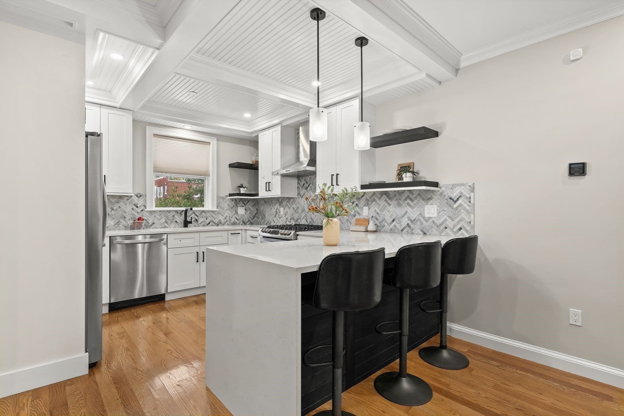 Condominium at 15R Belknap St # 15R, Arlington MA 02474, Arlington, photo 9 of 41