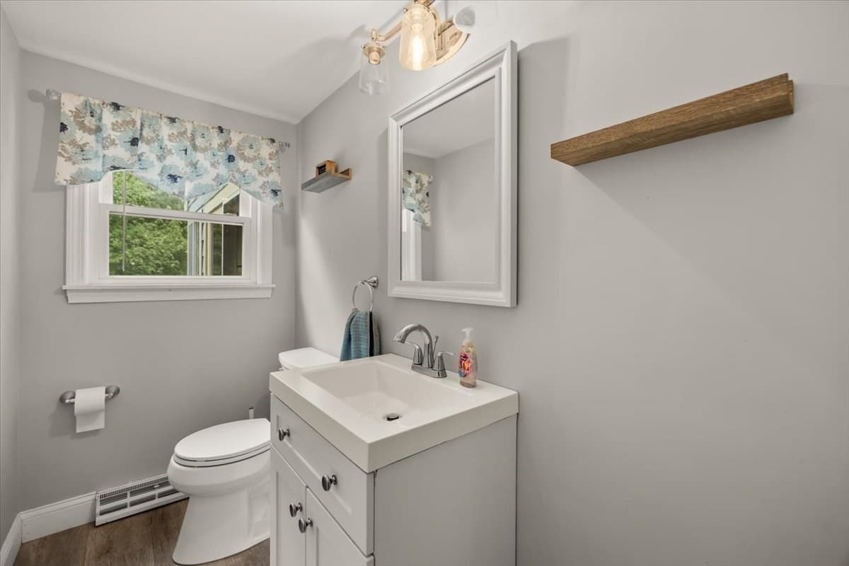 Single Family Residence at 211 Cross St, Hanson MA 02341, Hanson, photo 12 of 32