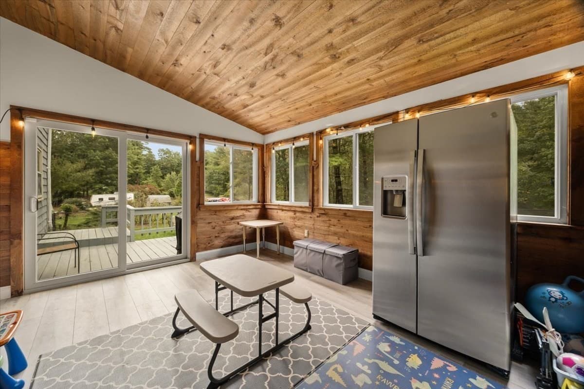 Single Family Residence at 211 Cross St, Hanson MA 02341, Hanson, photo 8 of 32
