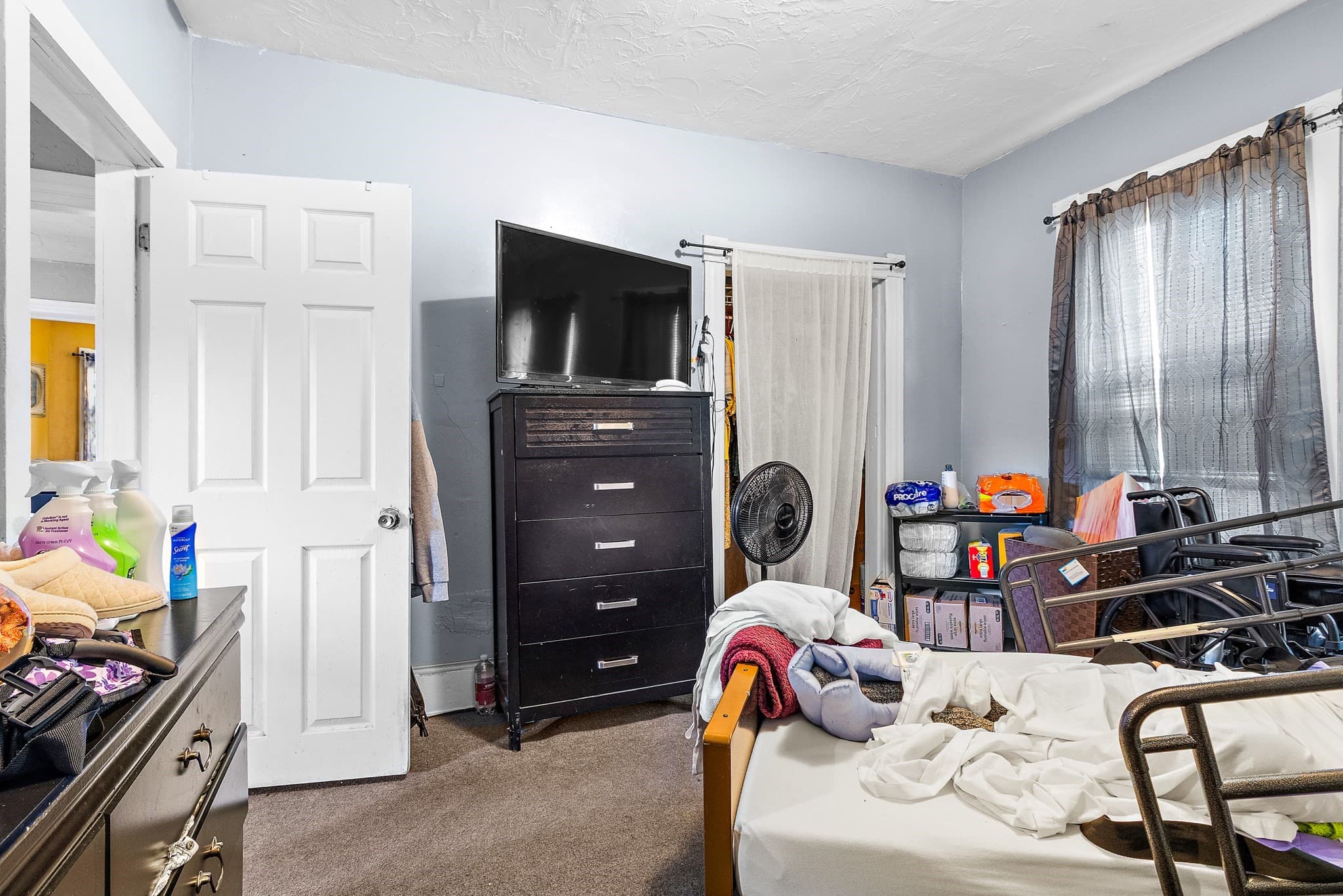 3 Family - 3 Units Up/Down at 11 Glenwood St, Worcester MA 01610, Worcester, photo 13 of 40