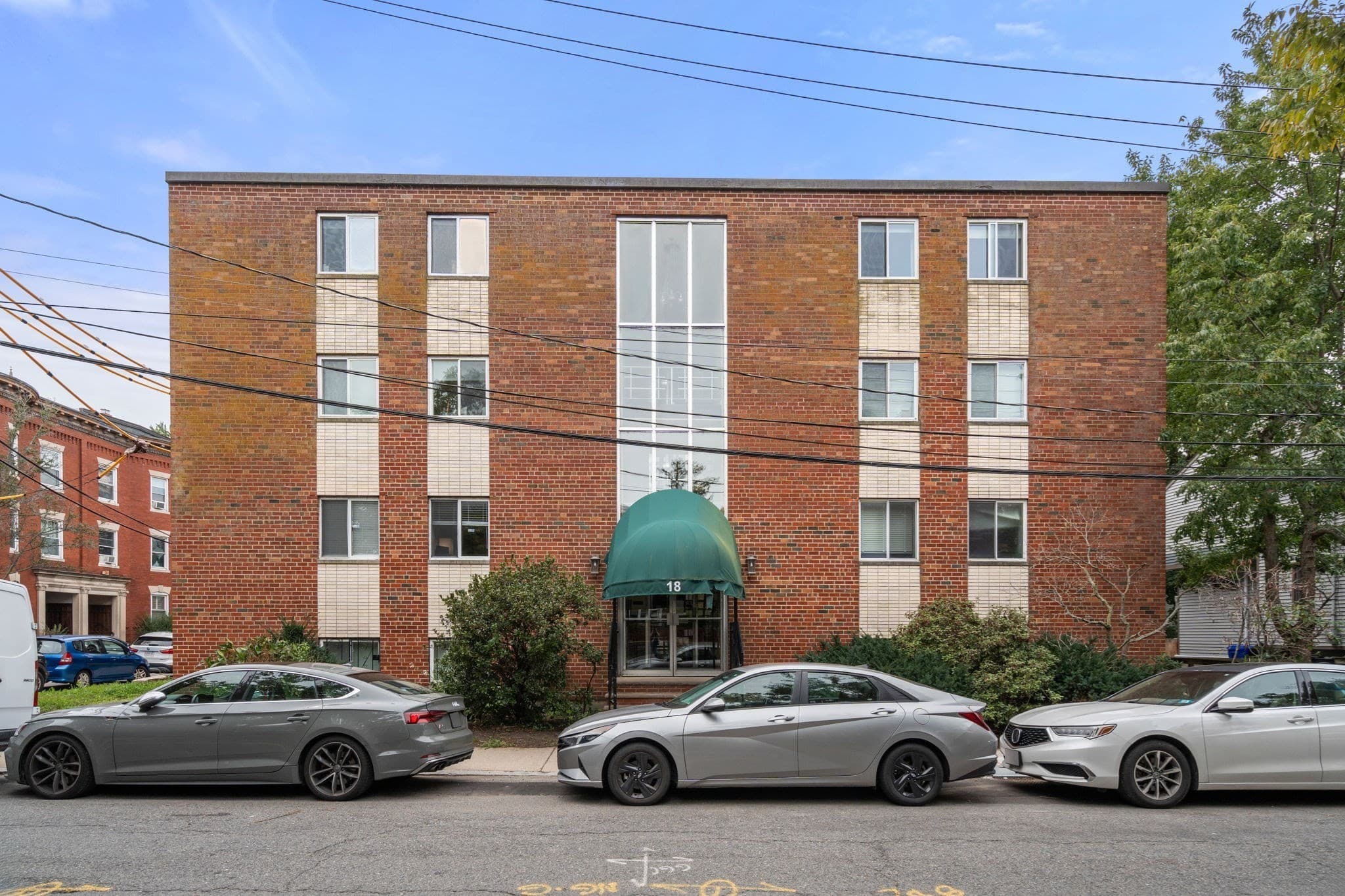 Condominium at 18 Pond St # 1, Boston MA 02130, Boston, photo 2 of 21