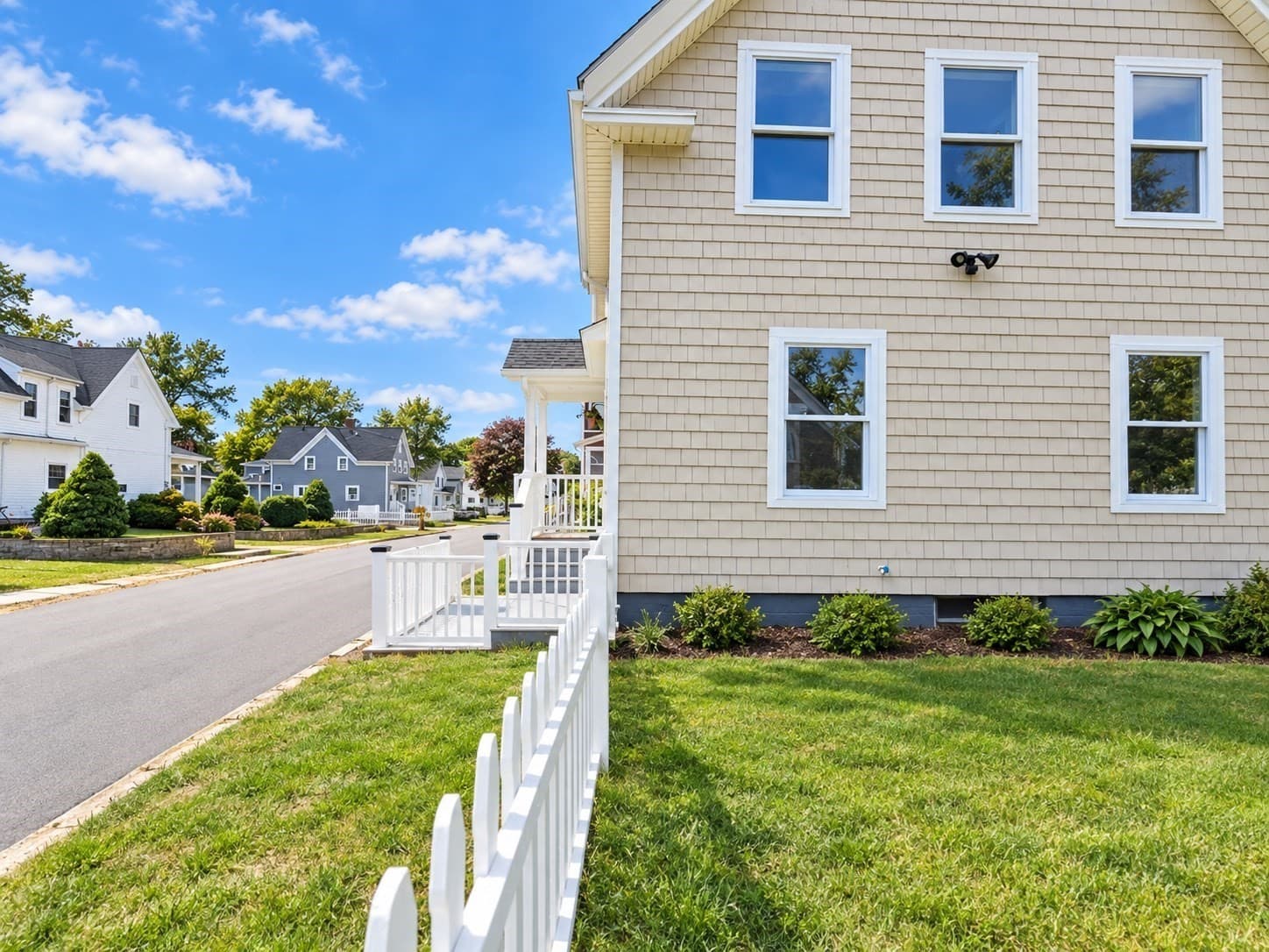 Single Family Residence at 40 Pine Ave, Brockton MA 02302, Brockton, photo 3 of 30
